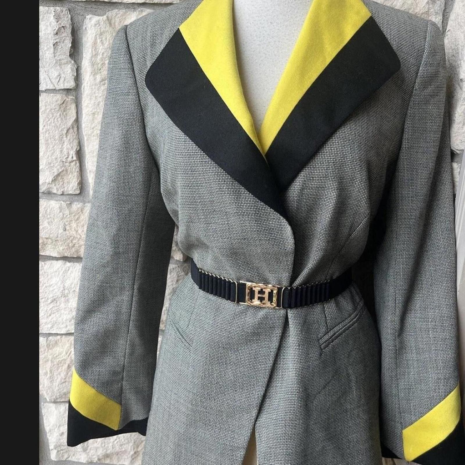 Other Grey and yellow vintage 80s blazer with belt blazer Size M / US 6-8 / IT 42-44 - 1 Thumbnail