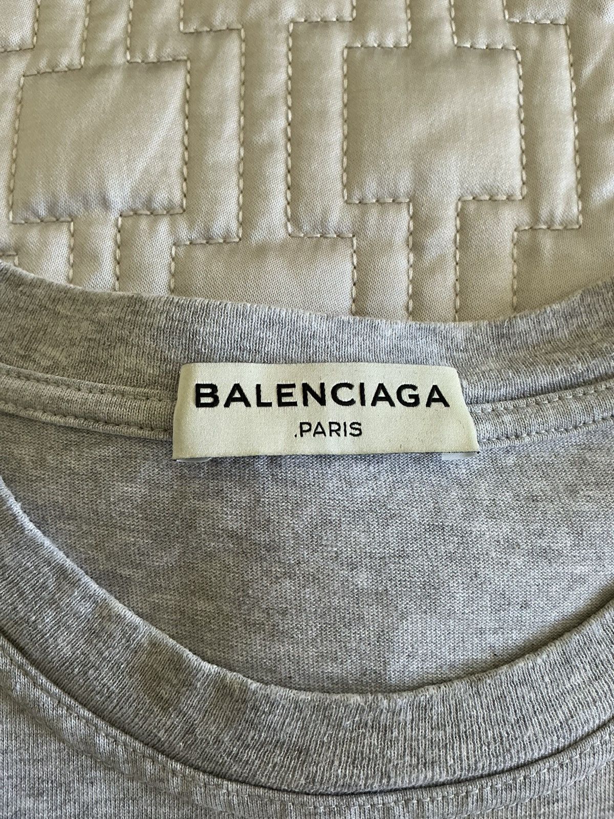 Balenciaga Balenciaga Gray Back Logo T-shirt size XL Size US XL / EU 56 / 4 - 4 Thumbnail