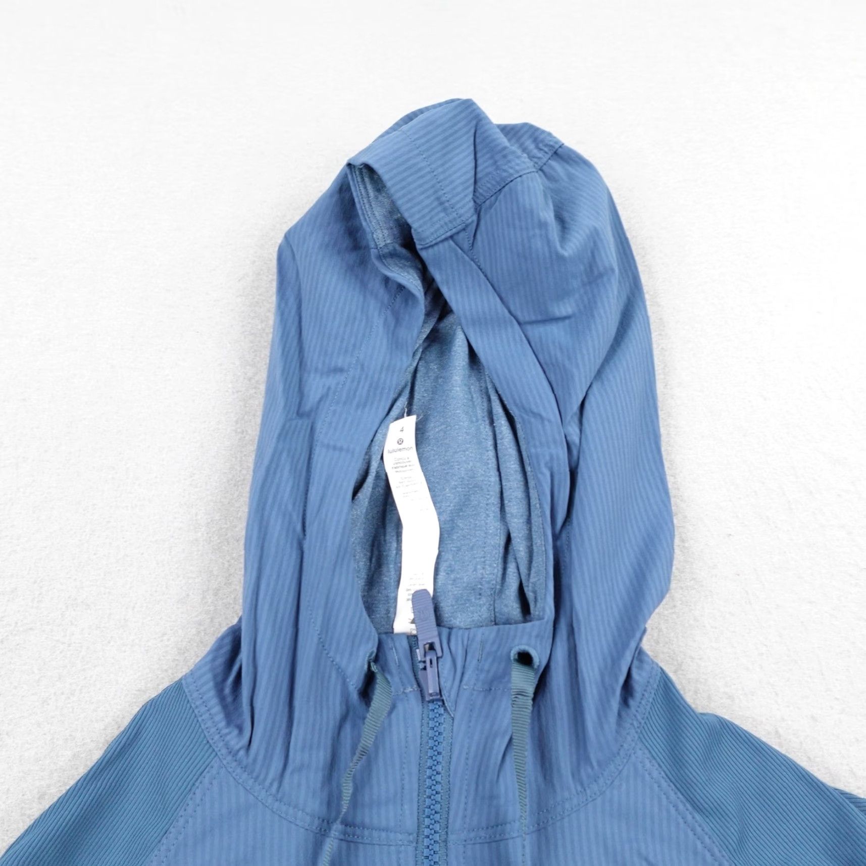 Lululemon Lululemon Jacket Womens 4 Blue Dace Studio Reversible Rib Sleeve Full Zip Yoga Jacket Size S / US 4 / IT 40 - 2 Thumbnail