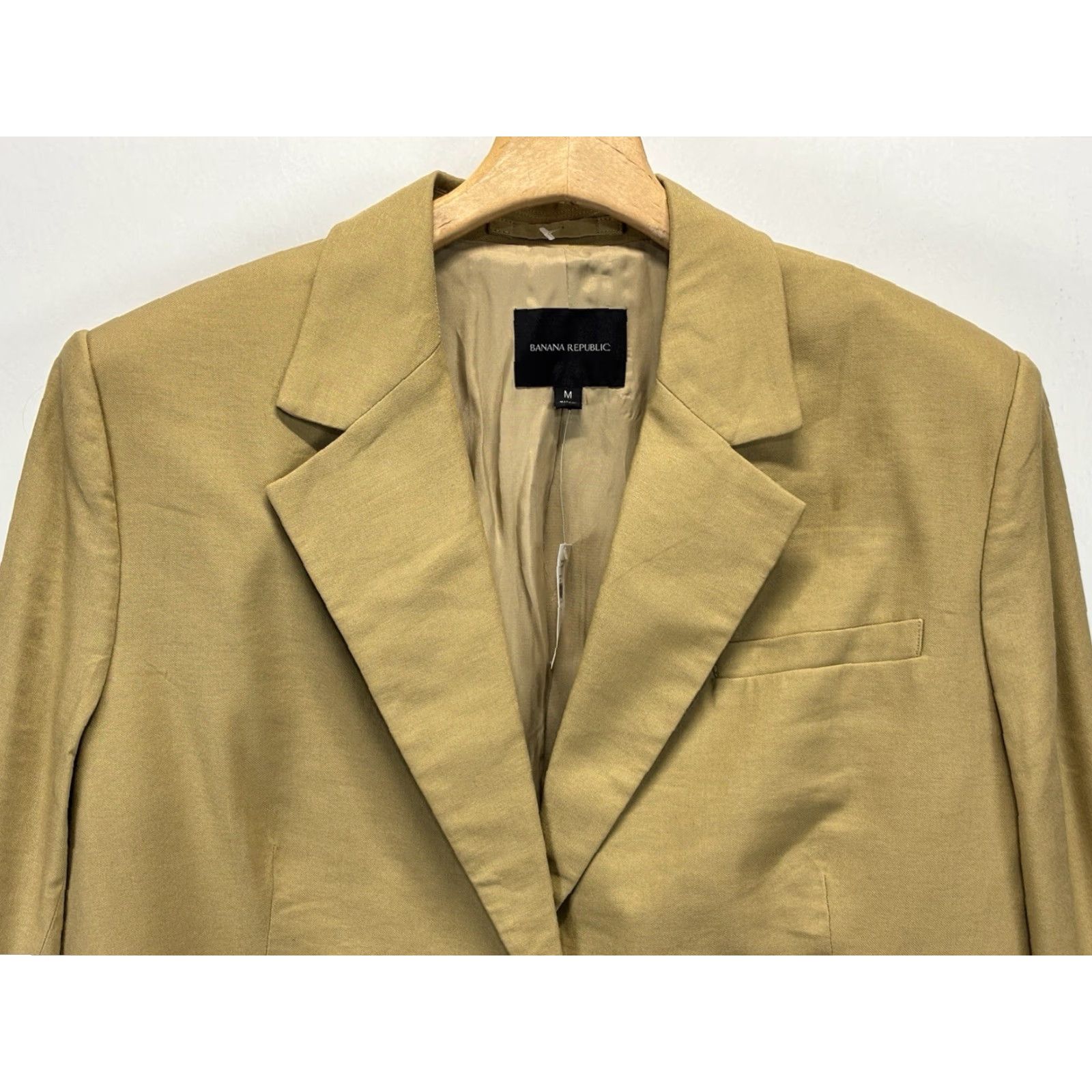 Banana Republic VINTAGE? No. Banana Republic Sport Coat Blazer Jacket Men 41R Medium Gold/Tan Linen Blend One-Button 41 Chest Business Casual Wedding Mens Size 40R - 2 Thumbnail