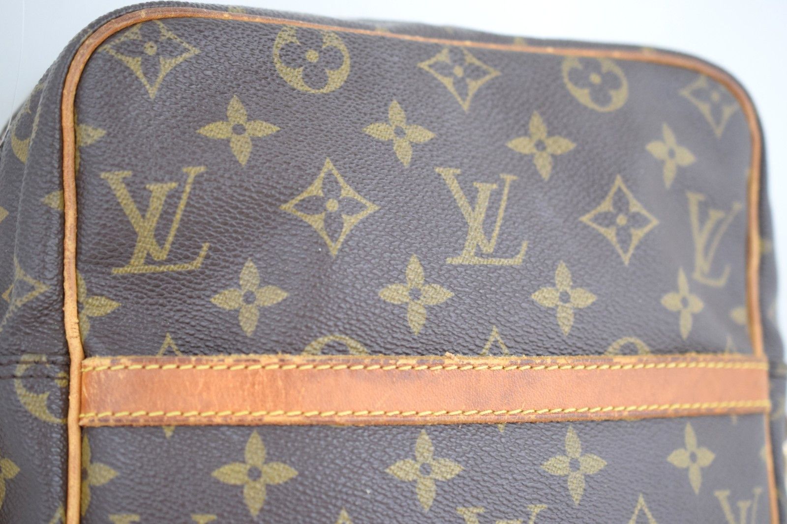Louis Vuitton LV Danube GM Crossbody Bag Monogram Canvas M45262 Size ONE SIZE - 11 Thumbnail