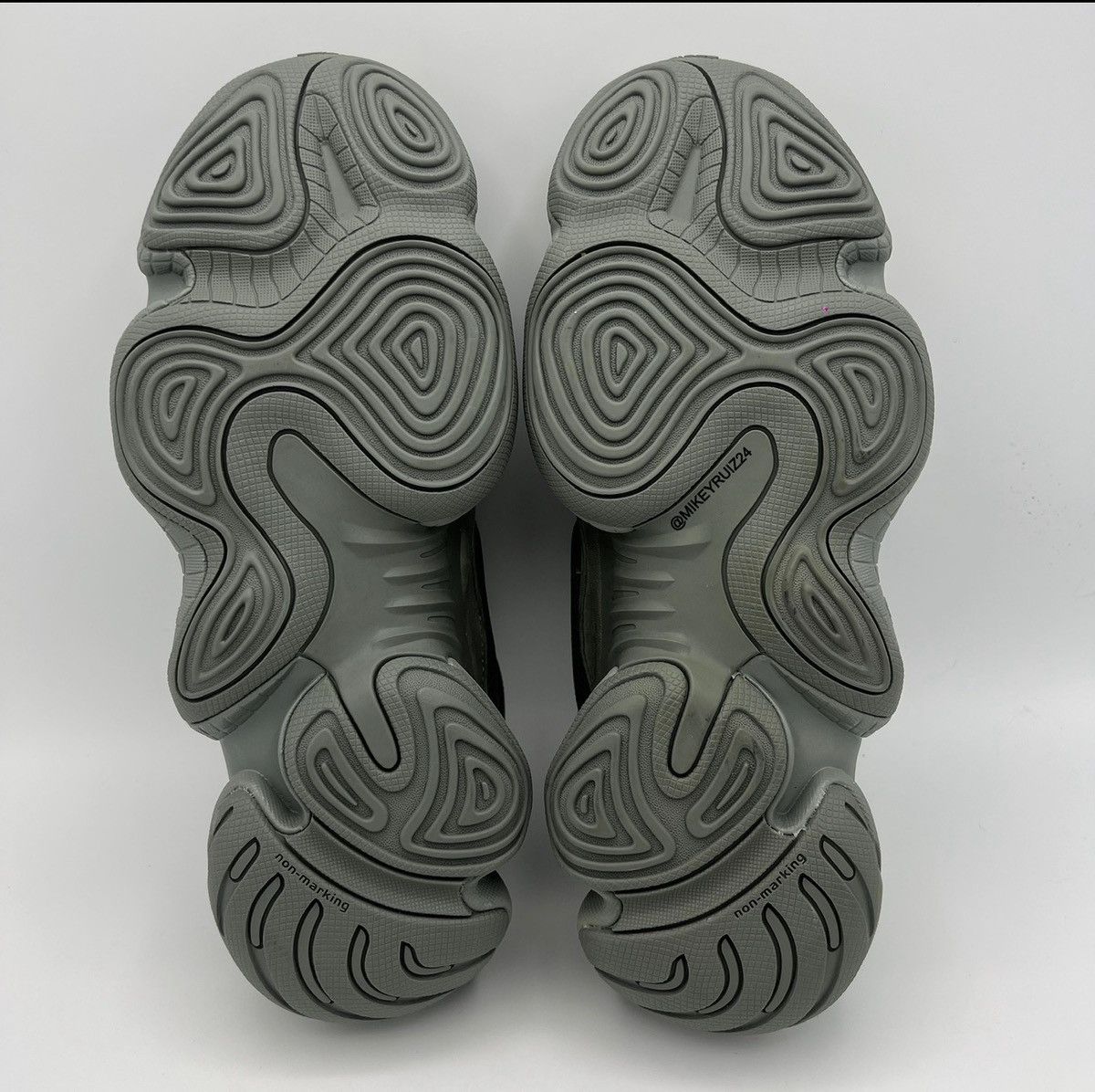Yeezy Yeezy 500 Sample Size US 9 / EU 42 - 5 Thumbnail