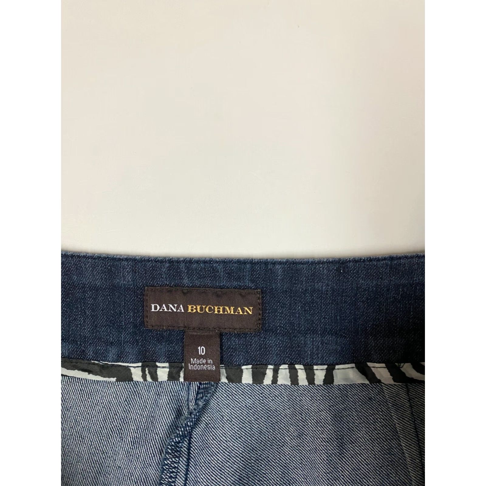 Vintage Dana Buchman Jeans Women's Regular Size 10 Blue Dark Denim Straight 28in Inseam Slimming Stretch Size 32" / US 10 / IT 46 - 3 Thumbnail