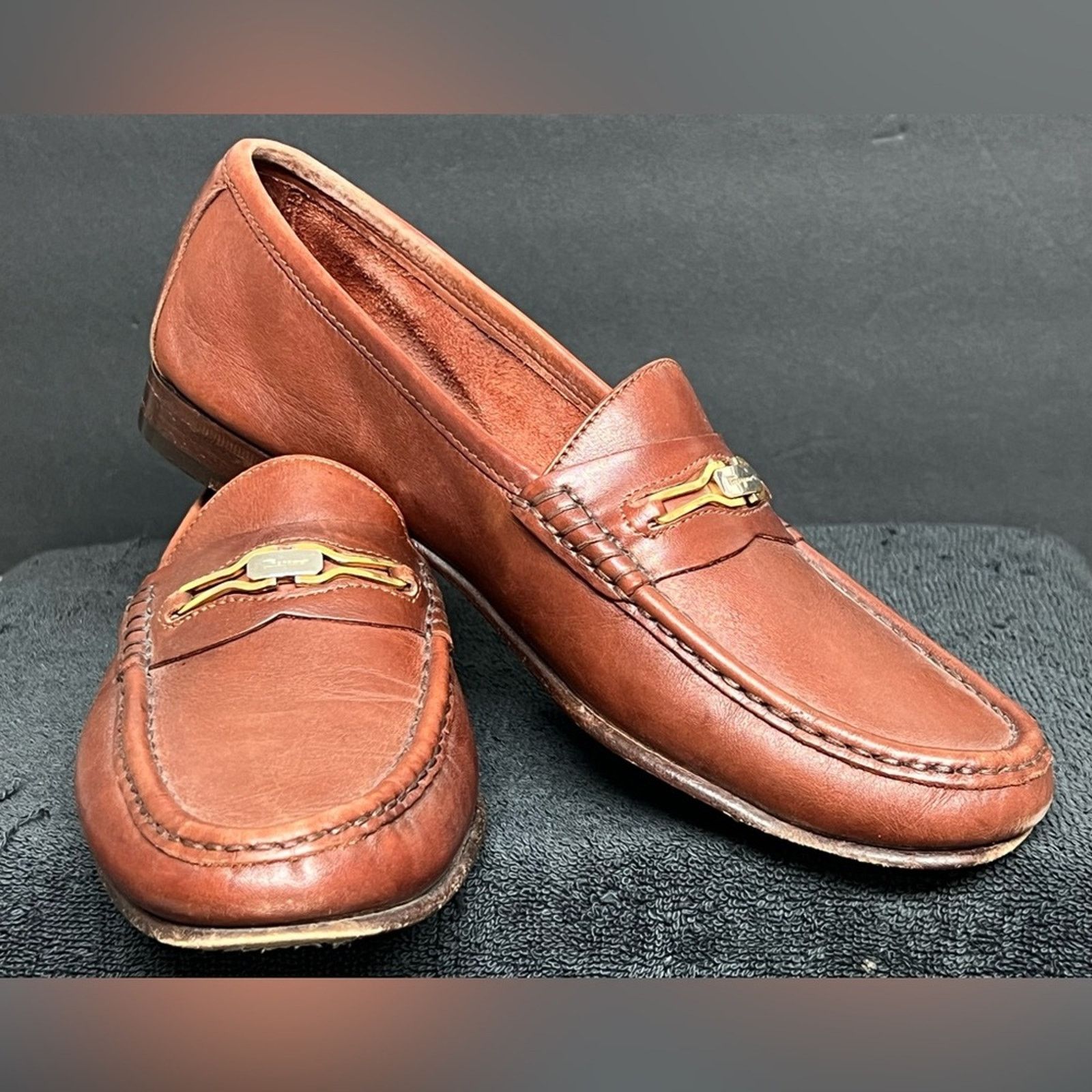 Salvatore Ferragamo Salvatore Ferragamo Silver Gold Gancini Bit loafers 8.5 D Size US 8.5 / EU 41-42 - 8 Thumbnail