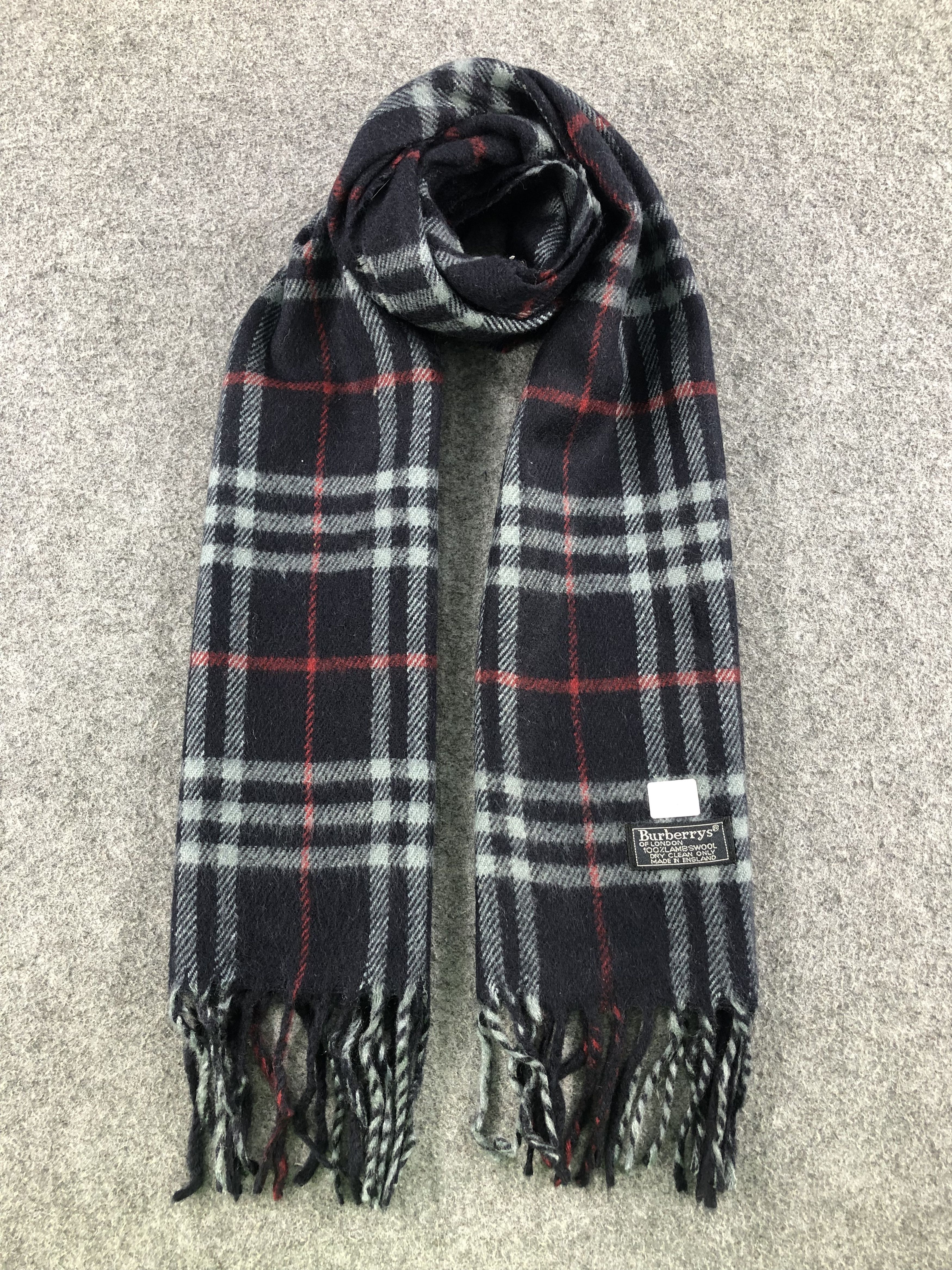 Burberry Burberry Scarf / Muffler / Neckwear Size ONE SIZE - 1 Thumbnail