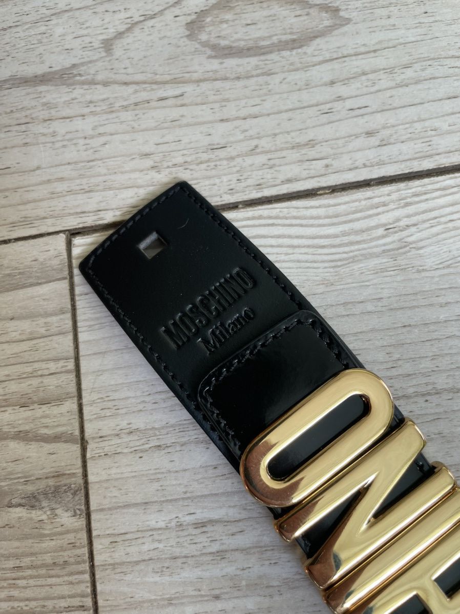 Moschino Moschino Leather Belt Redwall Gold Logo Size ONE SIZE - 7 Thumbnail