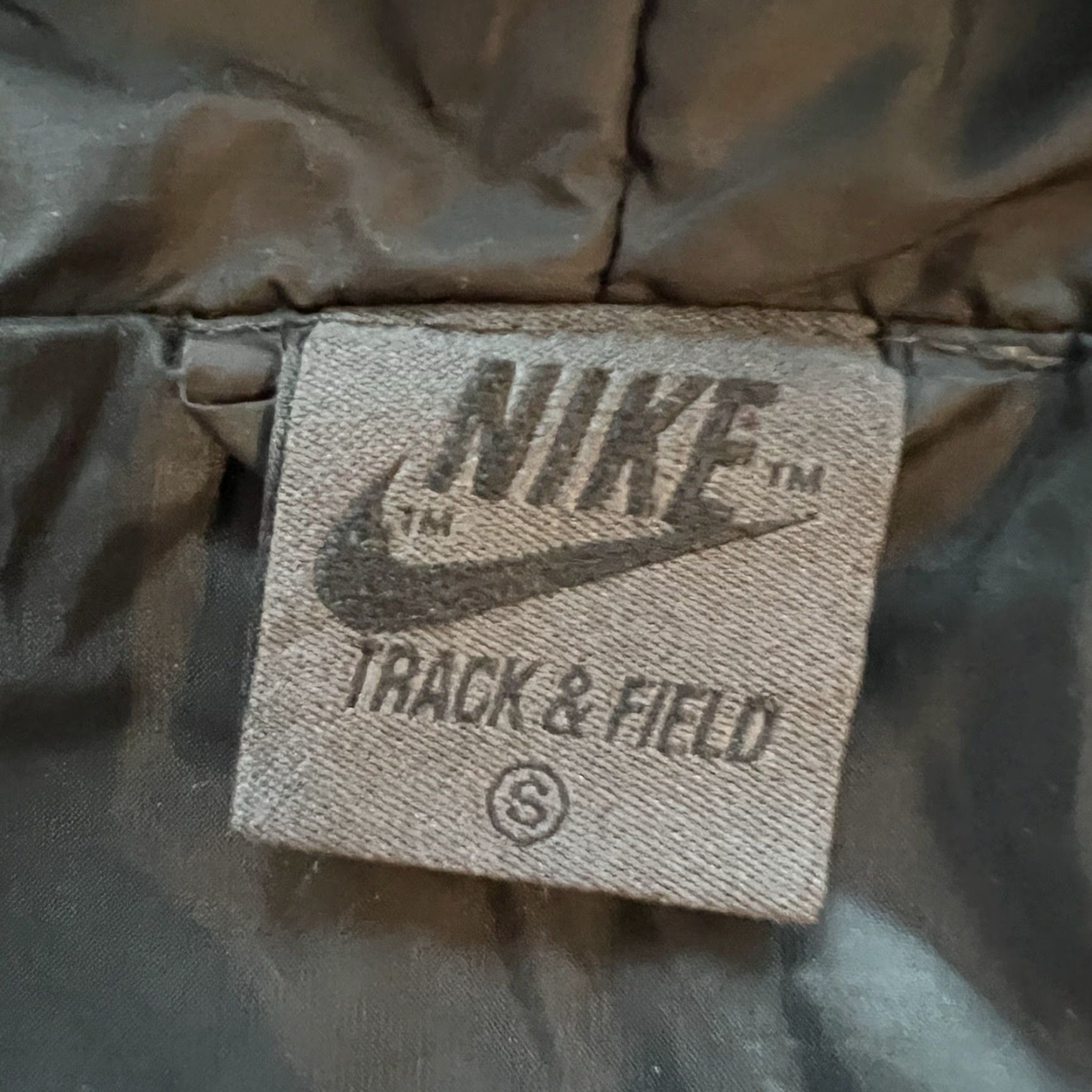 Nike Nike Women’s Track & Field Insulated Nylon Jacket Small Black Activewear Retro Size S / US 4 / IT 40 - 3 Thumbnail