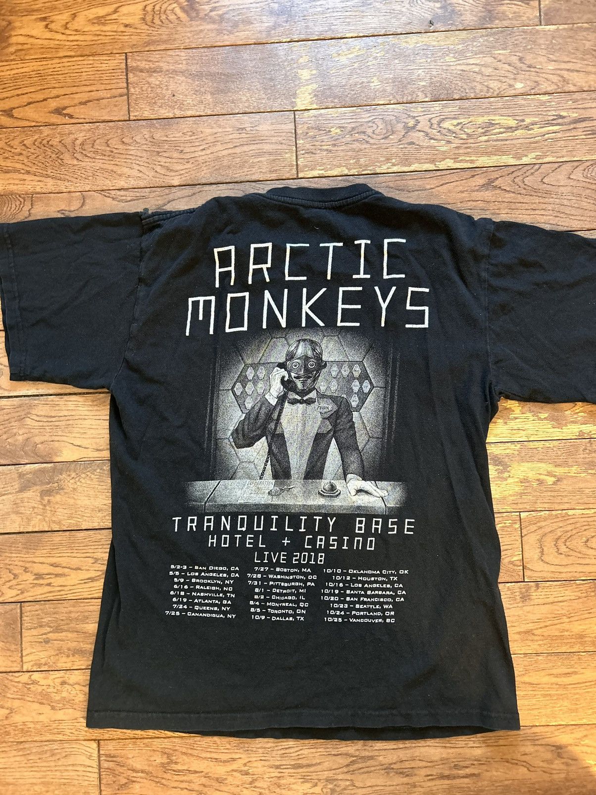 Band Tees Attic Monkeys 2018 Tour T-Shirt Size US M / EU 48-50 / 2 - 2 Thumbnail