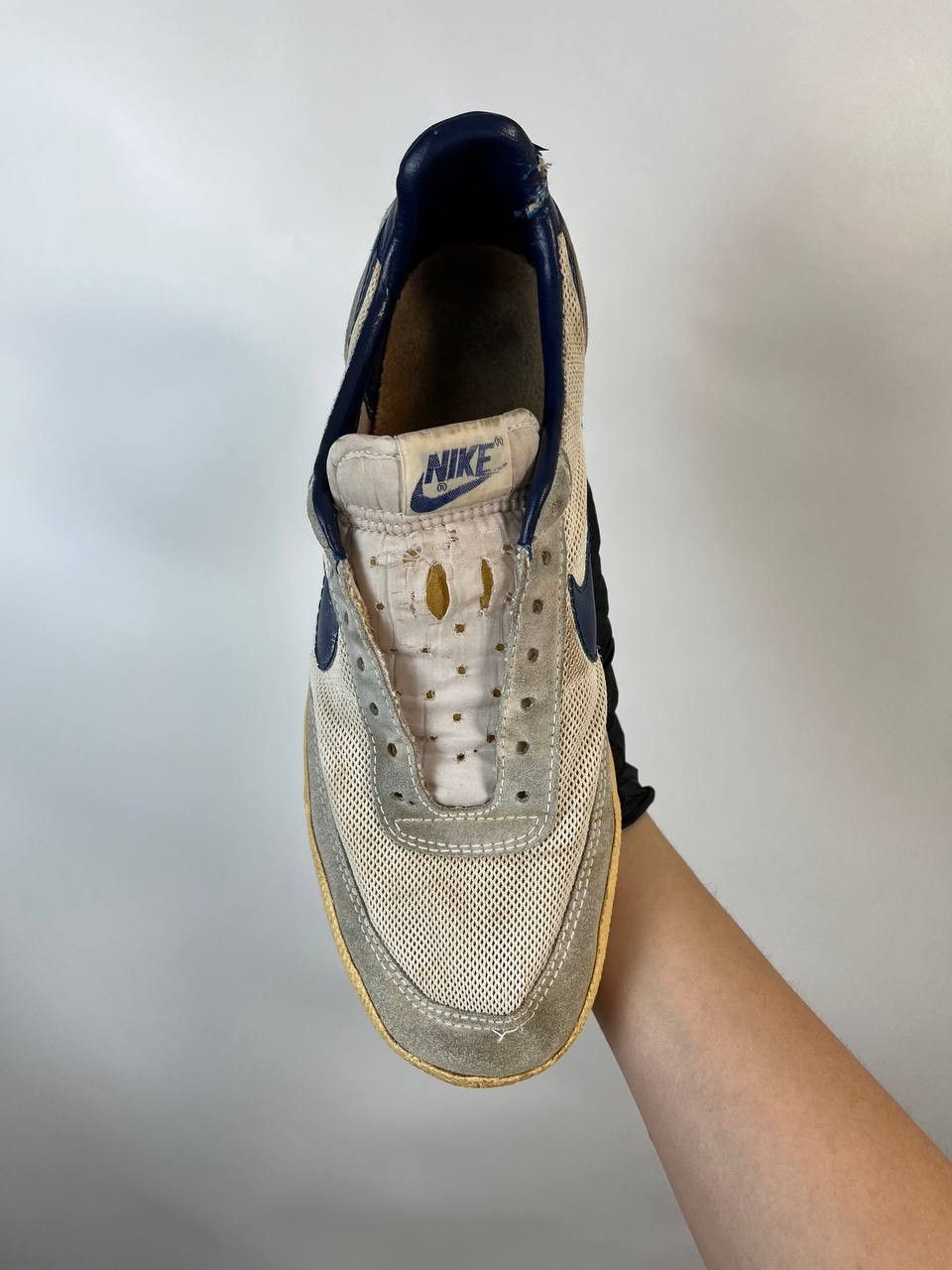 Nike NIKE VINTAGE 1980s TRAINERS SNEAKERS MESH LEATHER Sz 11 Size US 11 / EU 44 - 4 Thumbnail