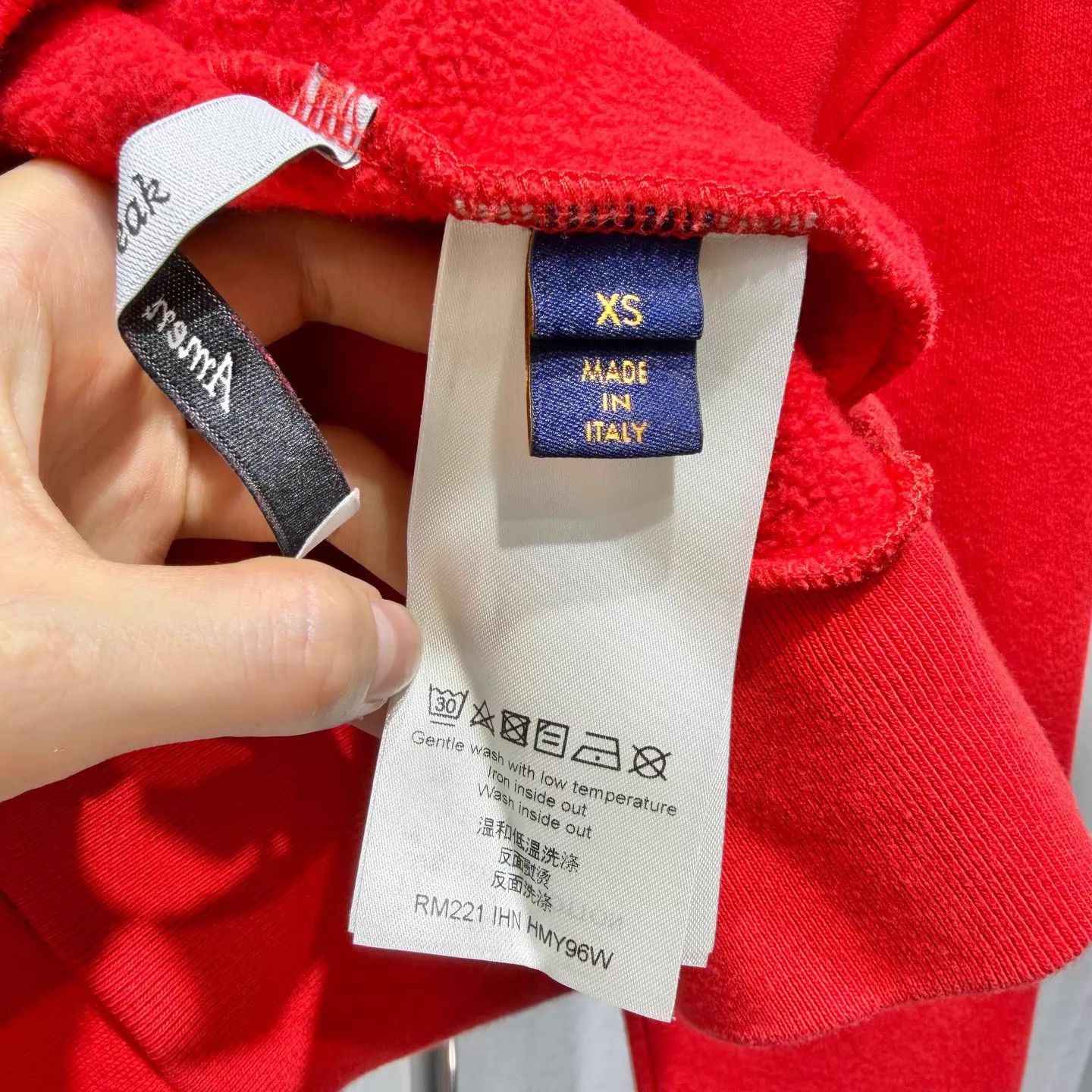Louis Vuitton LV Red Logo Print Sweatshirt XS Runway Size US XS / EU 42 / 0 - 4 Thumbnail