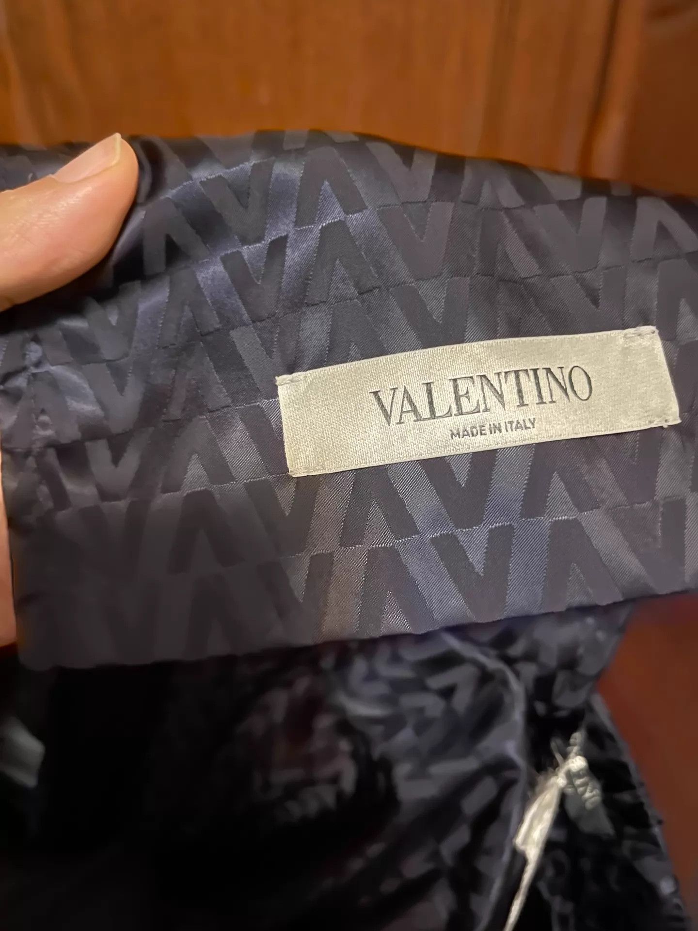 Valentino Valentino Color Blocked V Logo Nylon Track Pants 48 Size US 32 / EU 48 - 6 Thumbnail