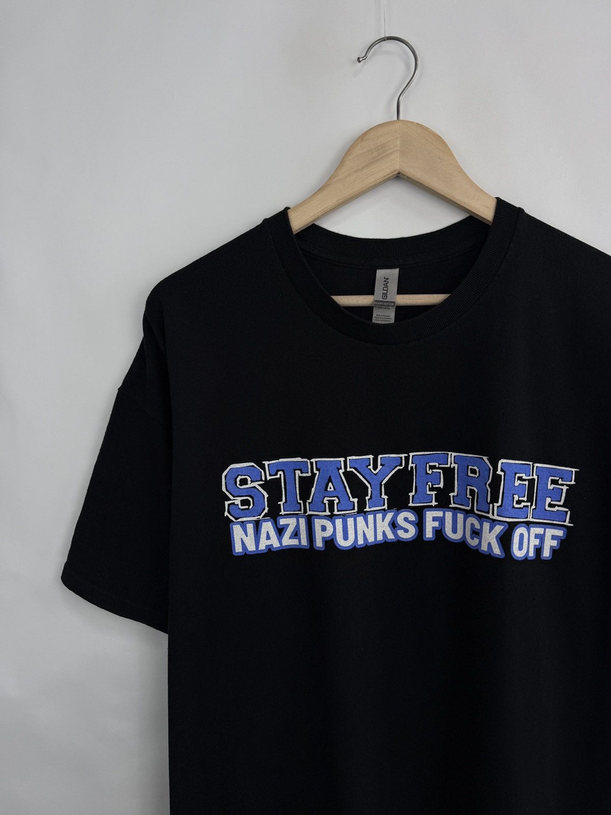 Band Tees Nazi Punks Fuck Off Hardcore Punk Anti-Racist Dead Kennedys Size US XXL / EU 58 / 5 - 4 Thumbnail