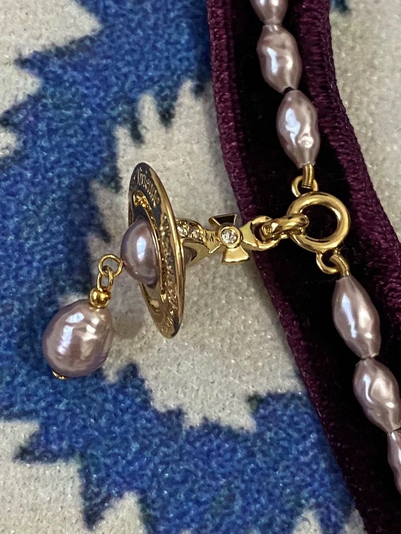 Vivienne Westwood Vivienne Westwood A wine-red purple pearl velvet choker ne Size ONE SIZE - 5 Thumbnail