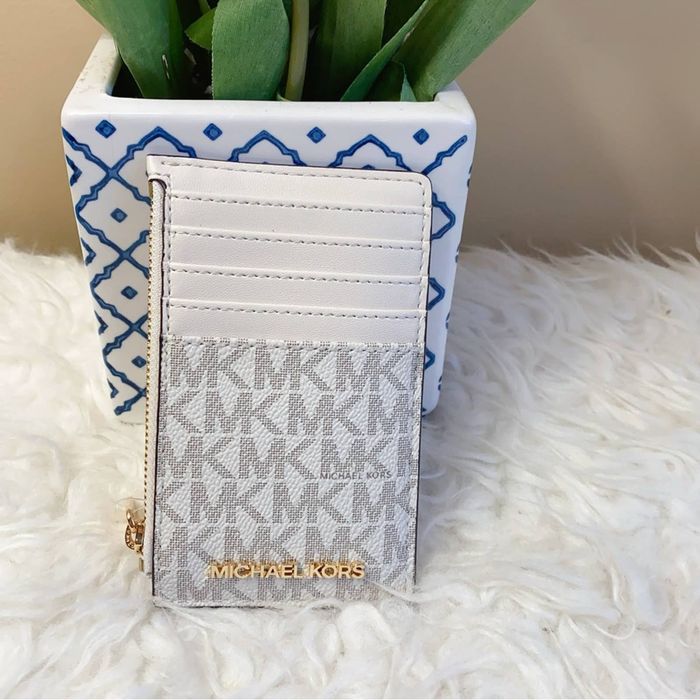 Michael Kors Michael Kors card holder in light cream | Grailed