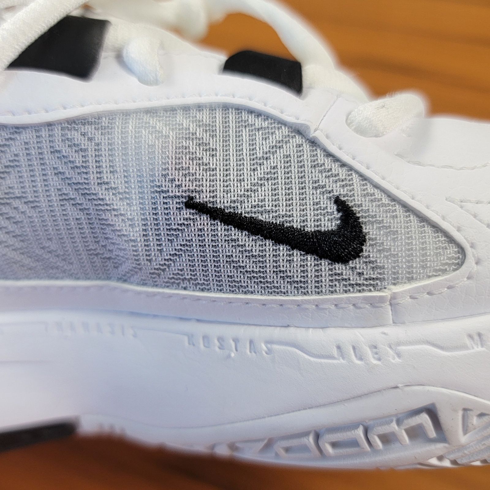 Nike Nike Zoom Freak 5 TB 'White Black' Sz 5 DZ2946-100 New Size US 5 / EU 37 - 8 Thumbnail