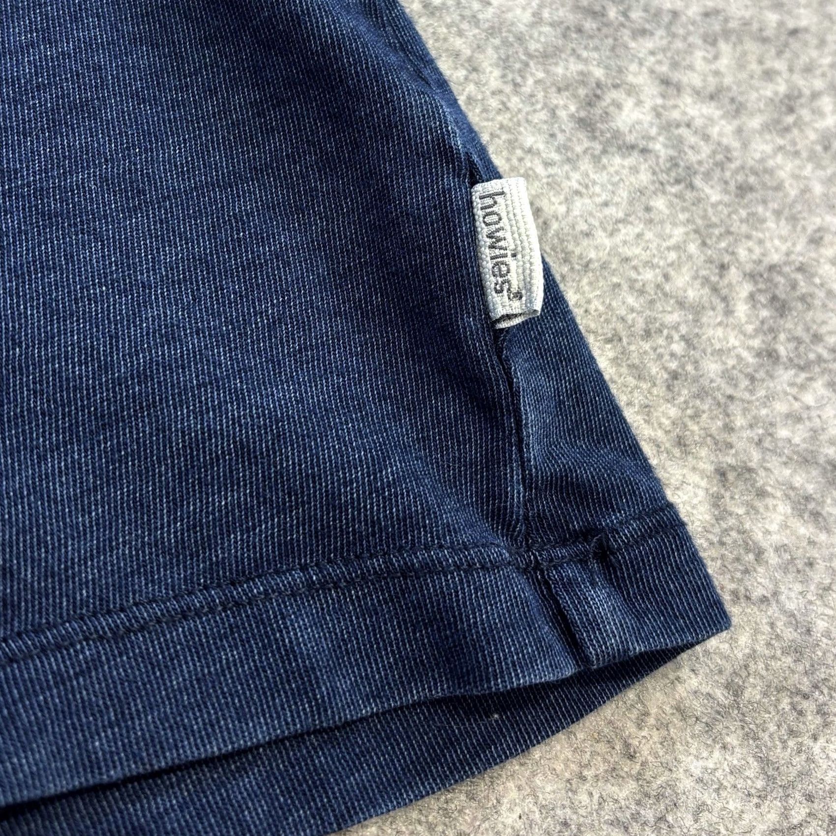 Vintage Howies Shirt Men Navy Small Crew Neck Short Sleeve Pocket Size US S / EU 44-46 / 1 - 5 Thumbnail