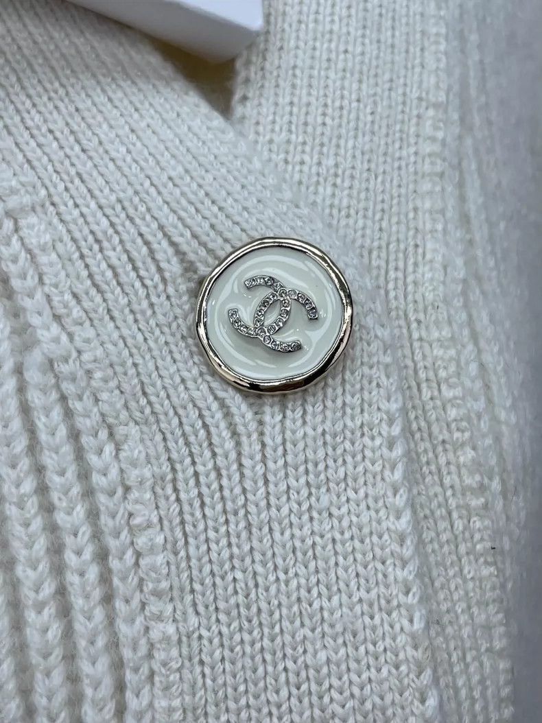 Chanel Chanel Knit Cashmere size 34 Cardigan Size XS / US 0-2 / IT 36-38 - 4 Thumbnail