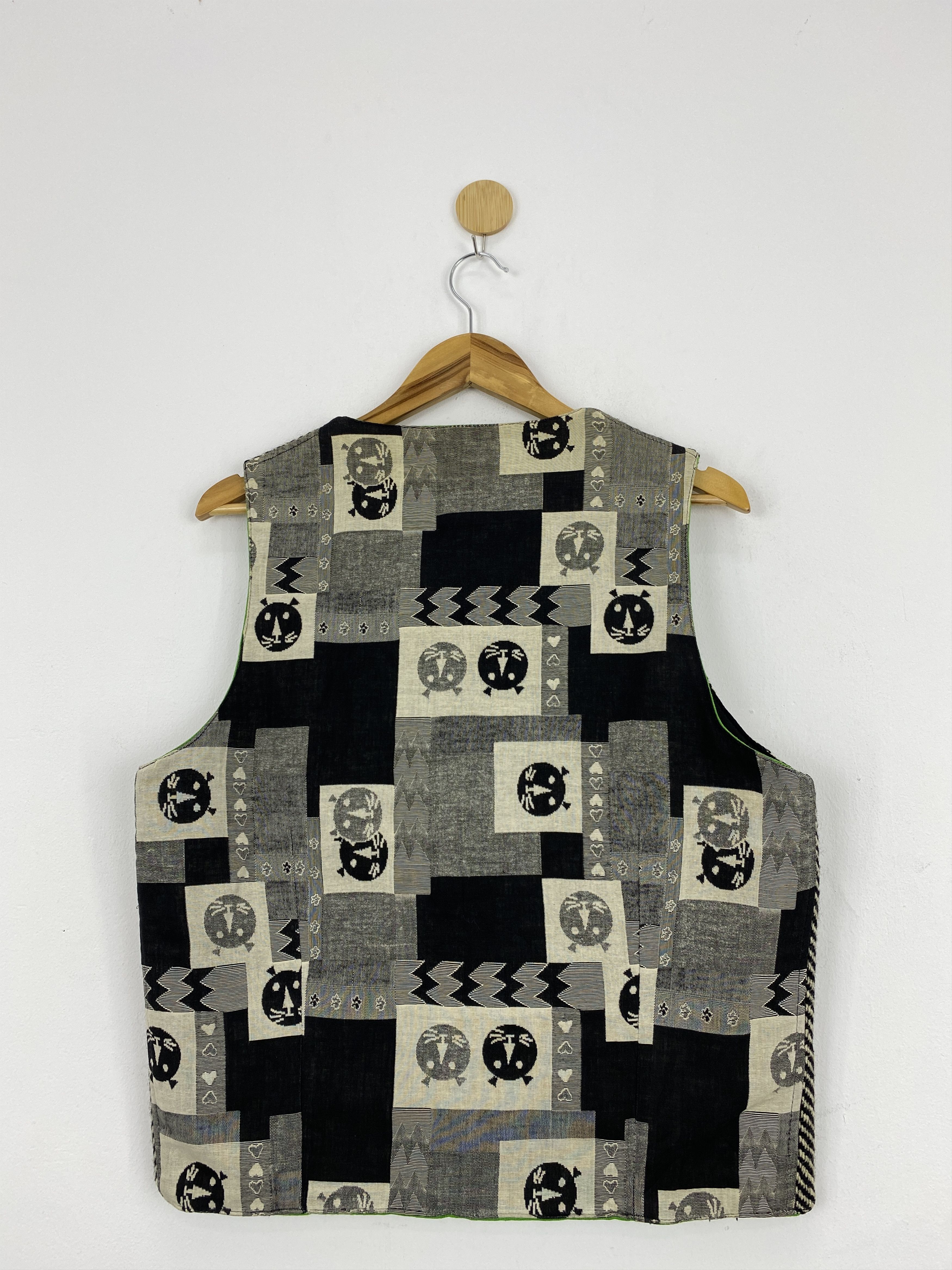 Jean Charles De Castelbajac Vintage Jean Charles De Castelbajac Navajo Knit Vest J1760 Size US S / EU 44-46 / 1 - 1 Thumbnail