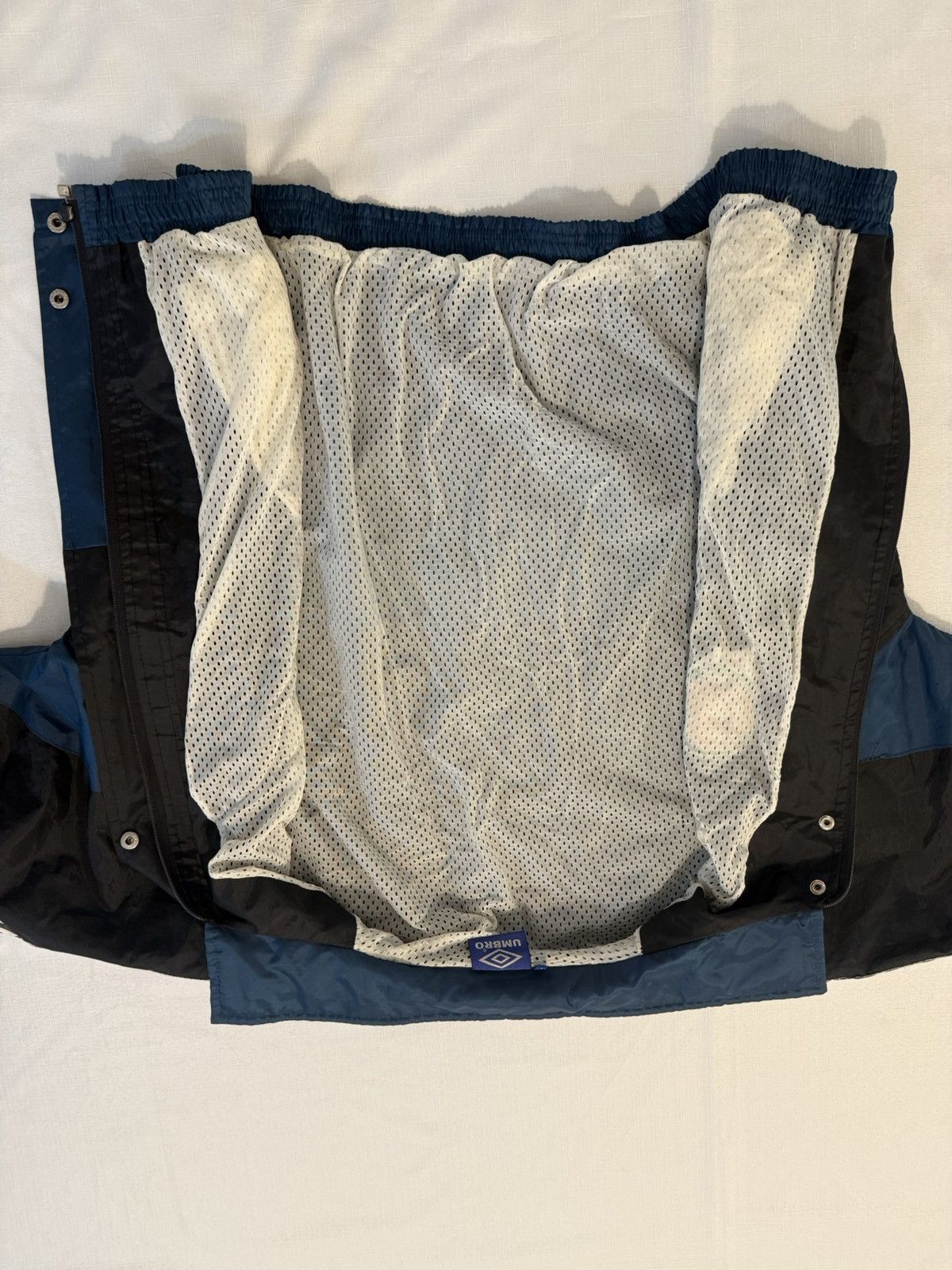 Umbro Vintage 90s Umbro Track Jacket Size US L / EU 52-54 / 3 - 6 Thumbnail