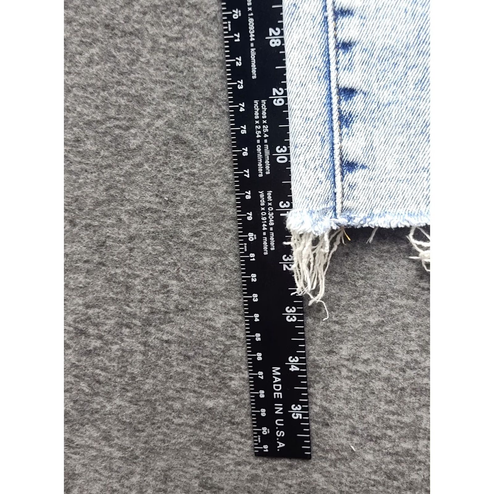 Vintage Judy Blue Womens Jeans 15/32 Wide Leg Light Blue Acid Wash Raw Hem Stretch Denim 5-Pocket 32 In Inseam Mens Womens Girls? Size 36" / US 14 / IT 50 - 7 Thumbnail