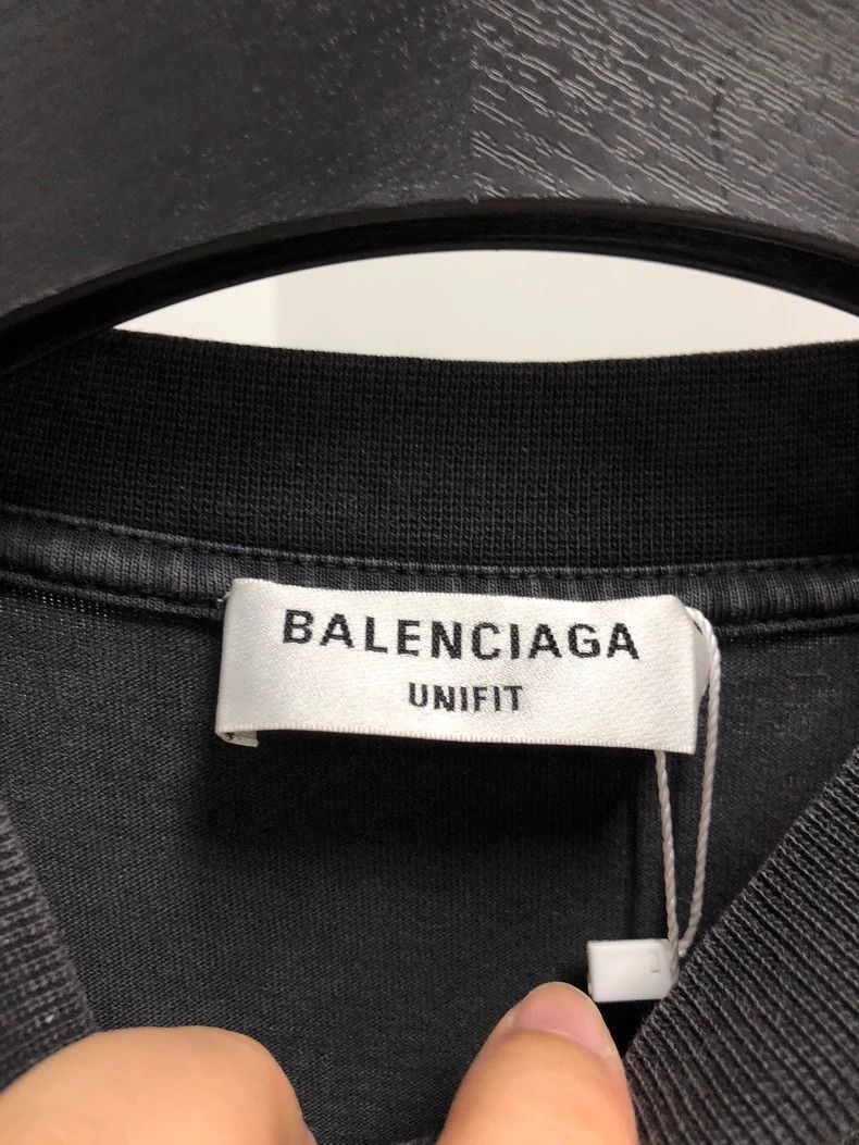 Balenciaga Balenciaga SS22 Batman Logo Letter Retro Distressed Short Size US M / EU 48-50 / 2 - 3 Thumbnail