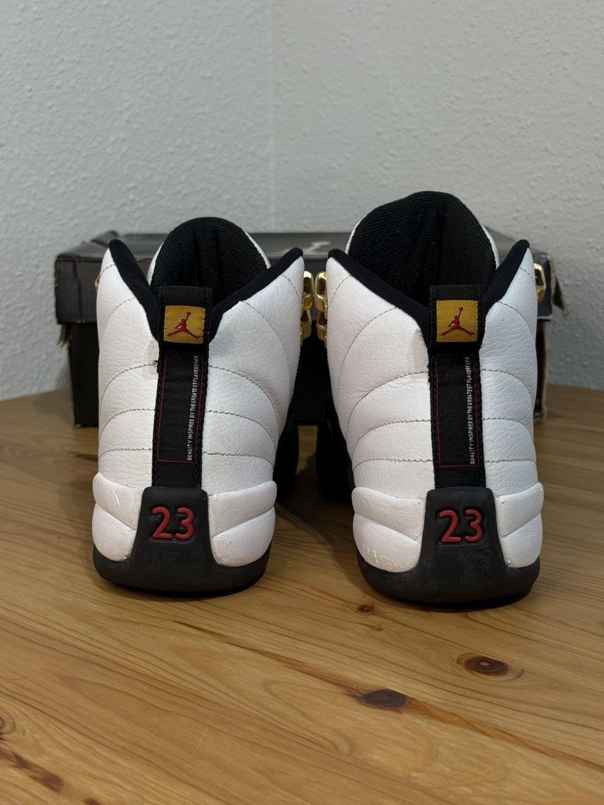 Jordan Brand × Nike Nike Air Jordan 12 Retro Taxi (2013) Size US 8 / IT 38 - 3 Thumbnail