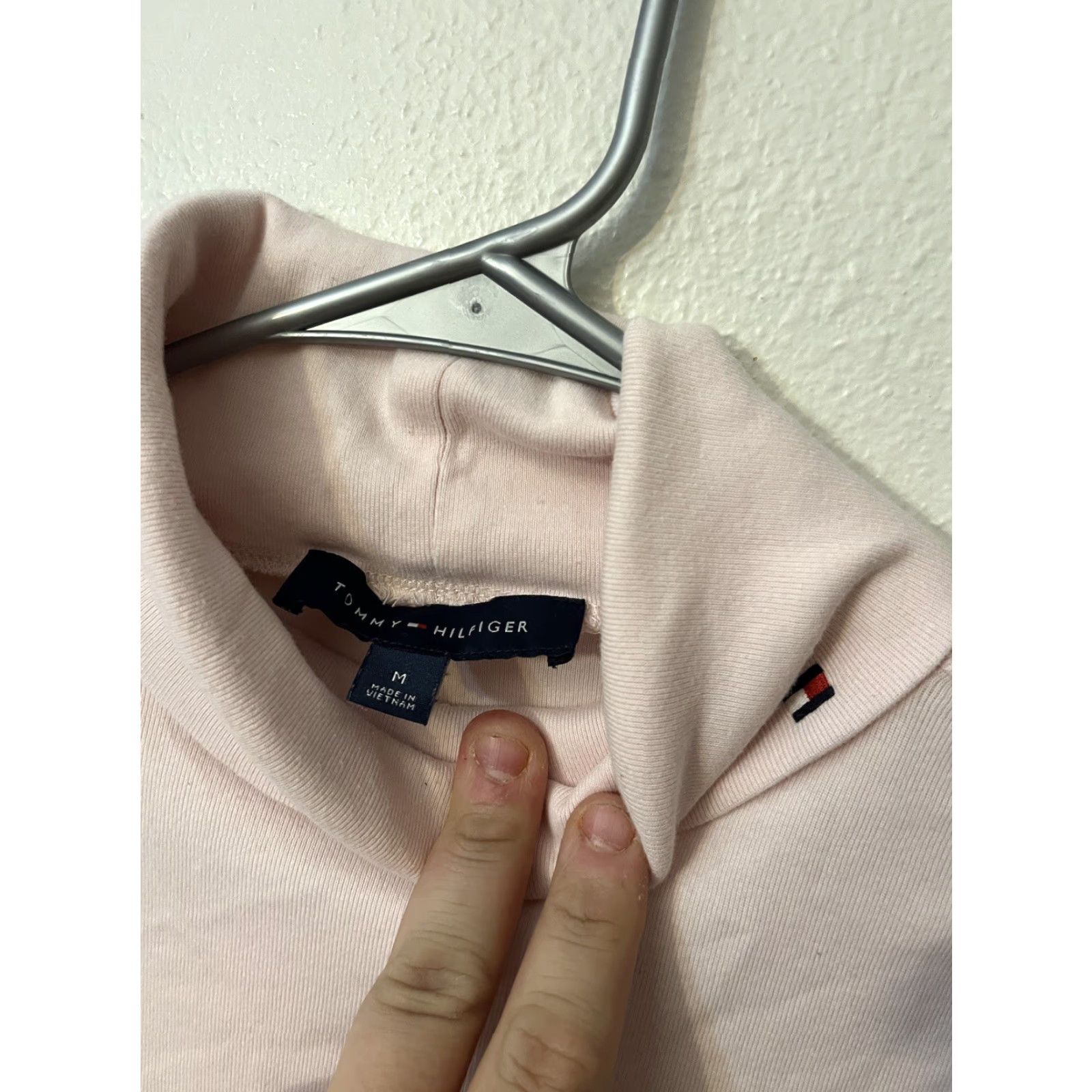 Tommy Hilfiger Tommy Hilfiger Turtleneck Top Women Size Medium Pink 100% Cotton Long Sleeve Size M / US 6-8 / IT 42-44 - 3 Thumbnail