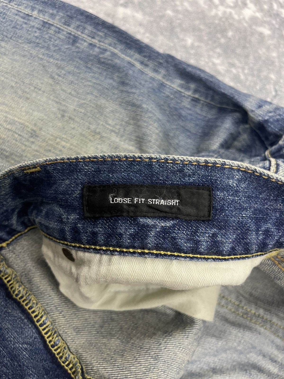 Uniqlo Vtg Uniqlo UJ S004 Loose Fit Straight Blue Washed Denim s5 Size US 31 - 11 Thumbnail