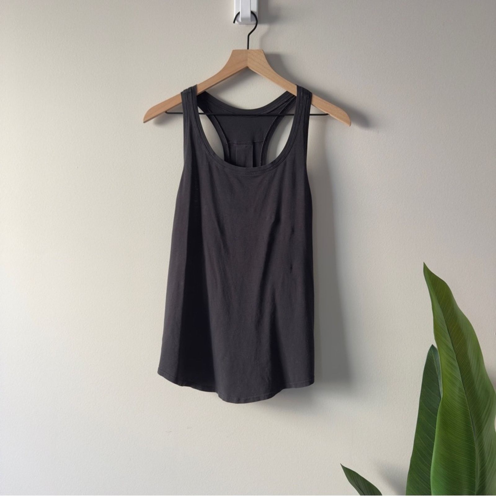 Lululemon Lululemon Love Tank *Pleated in Black (First Release) Top Size M / US 6-8 / IT 42-44 - 3 Thumbnail