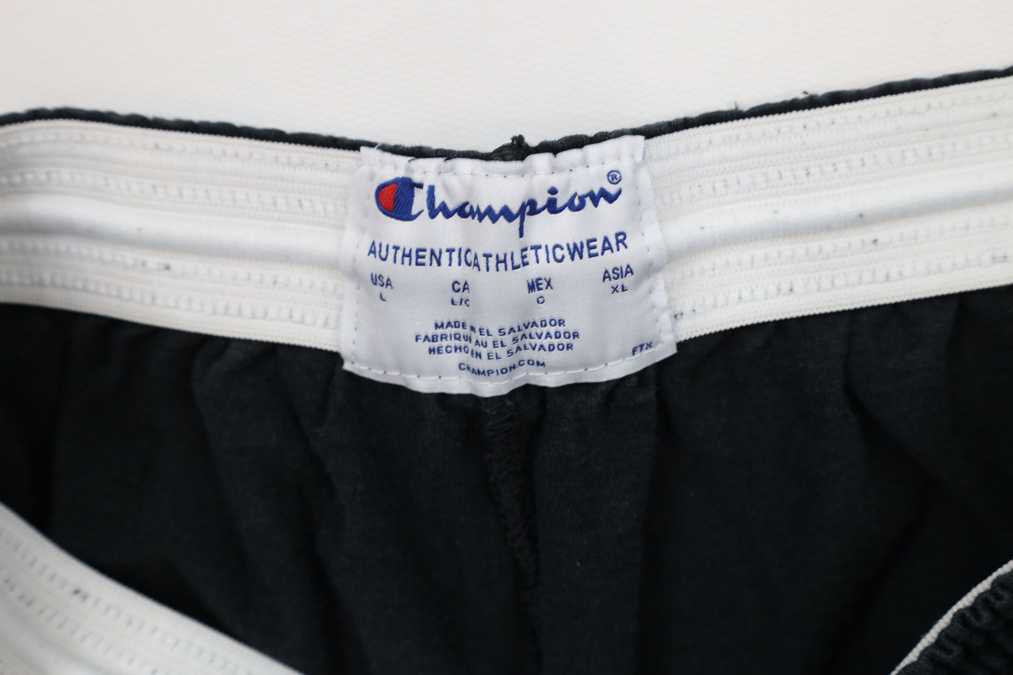 Champion × Vintage Vintage Champion Classic Logo Above Knee Shorts Black Cotton Size US 34 / EU 50 - 7 Thumbnail