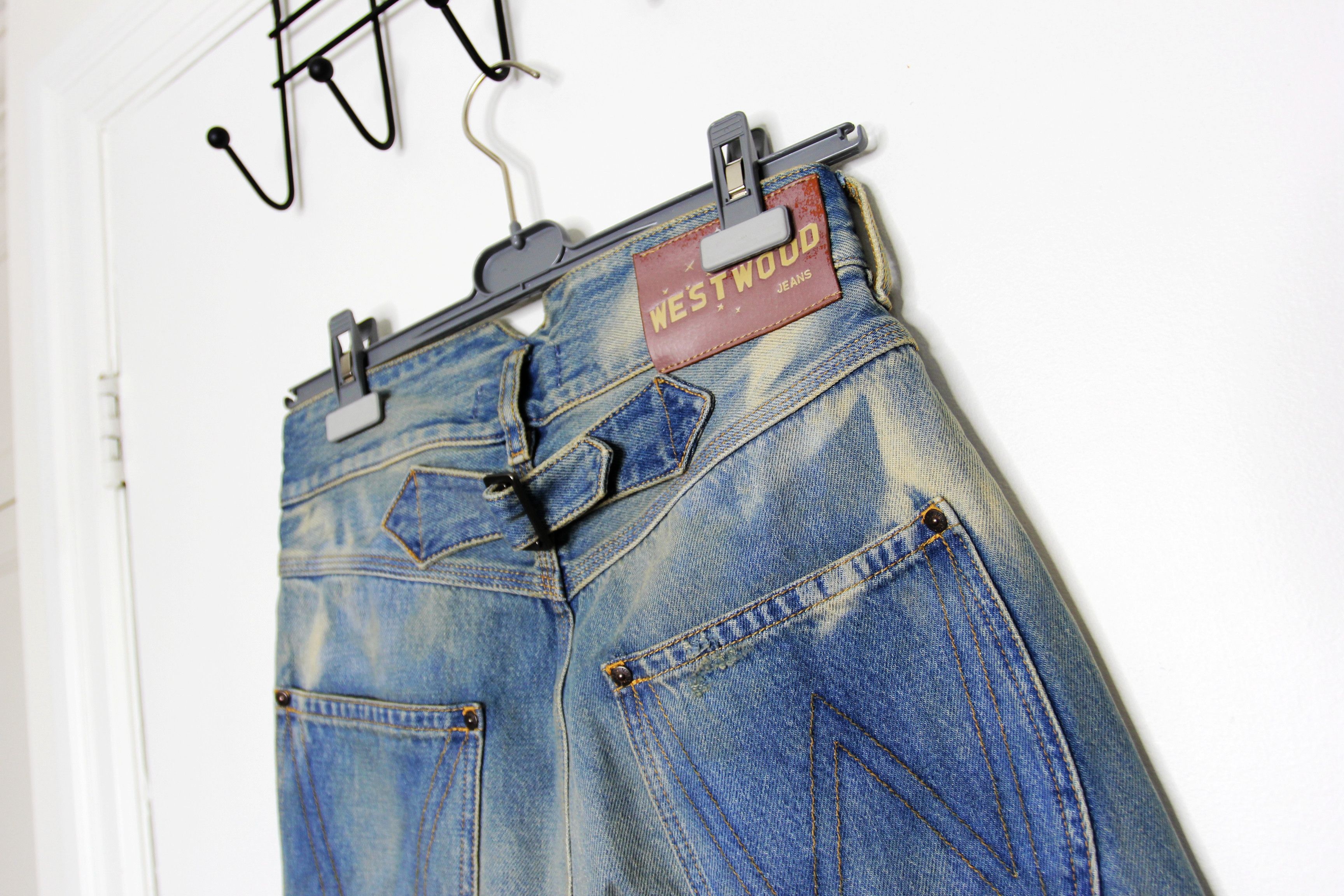 Vivienne Westwood BNWT AW25 VIVIENNE WESTWOOD BUCKLE BACK JEANS S Size US 30 / EU 46 - 6 Thumbnail