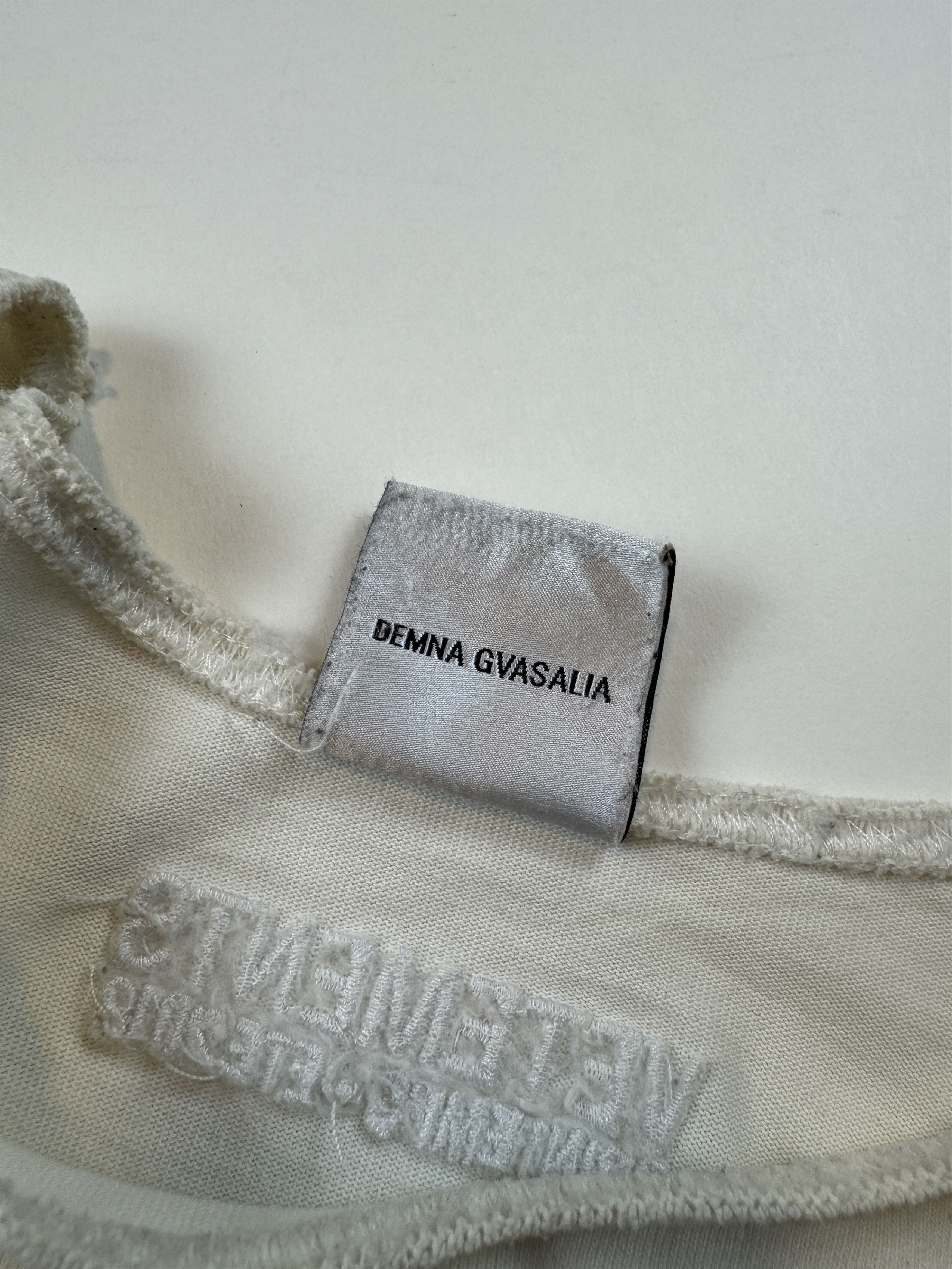Vetements Vetements Hip Hop Cut Tee Size US S / EU 44-46 / 1 - 9 Thumbnail