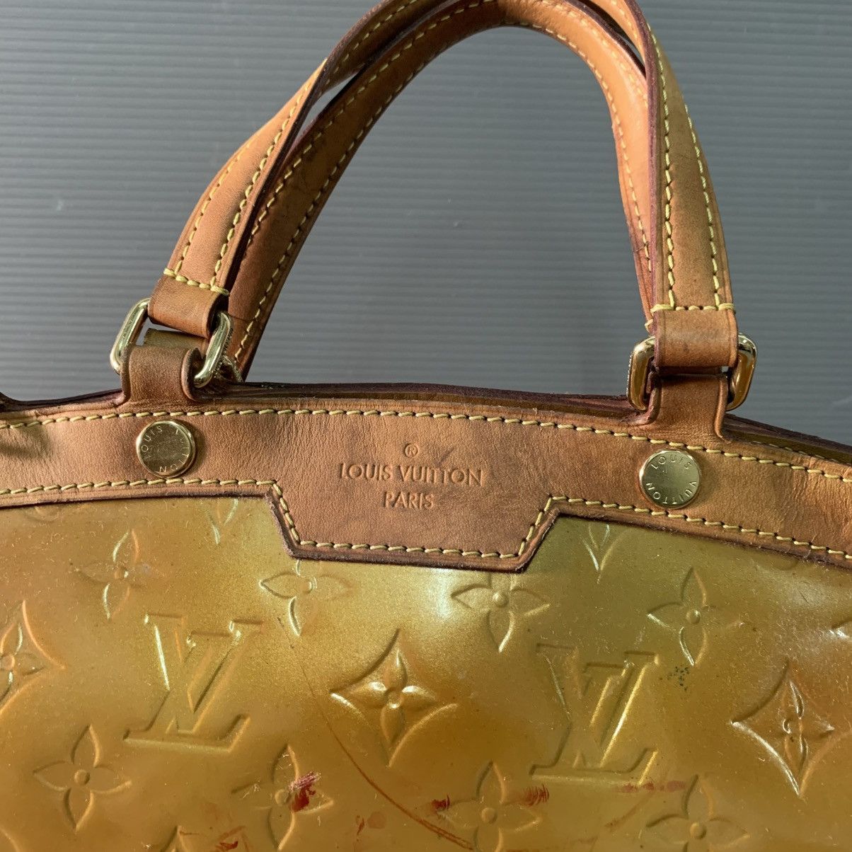 Louis Vuitton Louis Vuitton Monogram Vernis Brea PM Gold Handbag Size ONE SIZE - 11 Thumbnail