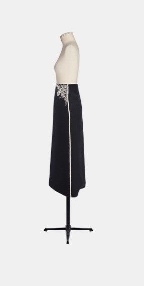 Dior o1w1db10924 Wool And Silk Skirt With Embroidery in Black Size 38" / US 16 / IT 52 - 2 Thumbnail