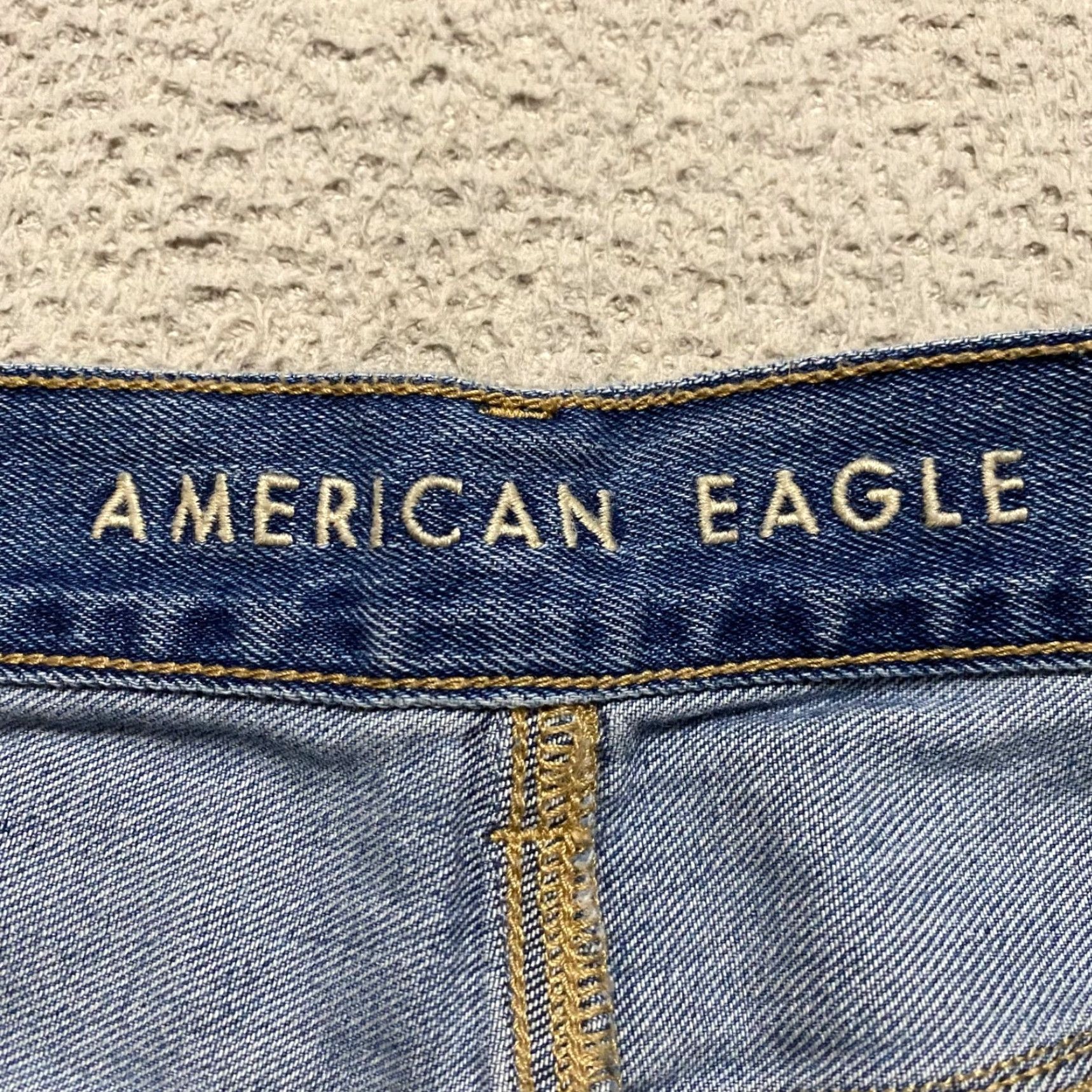 American Eagle Outfitters American Eagle Jeans Womens 8P Blue Denim Straight Distress High Rise Mom Petite Size 30" / US 8 / IT 44 - 3 Thumbnail
