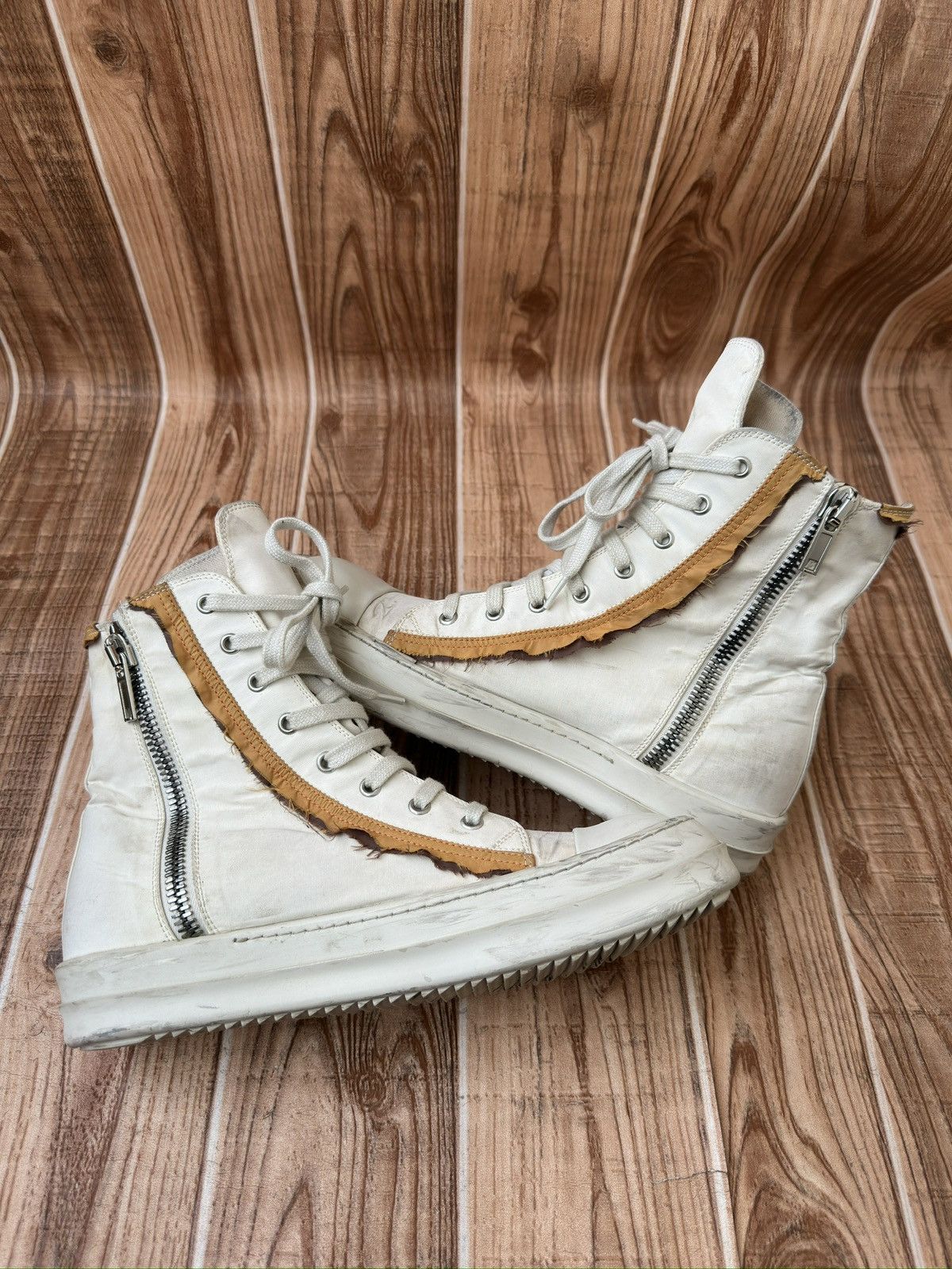 Rick Owens RARE* Rick Owens DRKSHDW Sneaks CHALK WHITE Hightop Sneaks Size US 8.5 / EU 41-42 - 10 Thumbnail