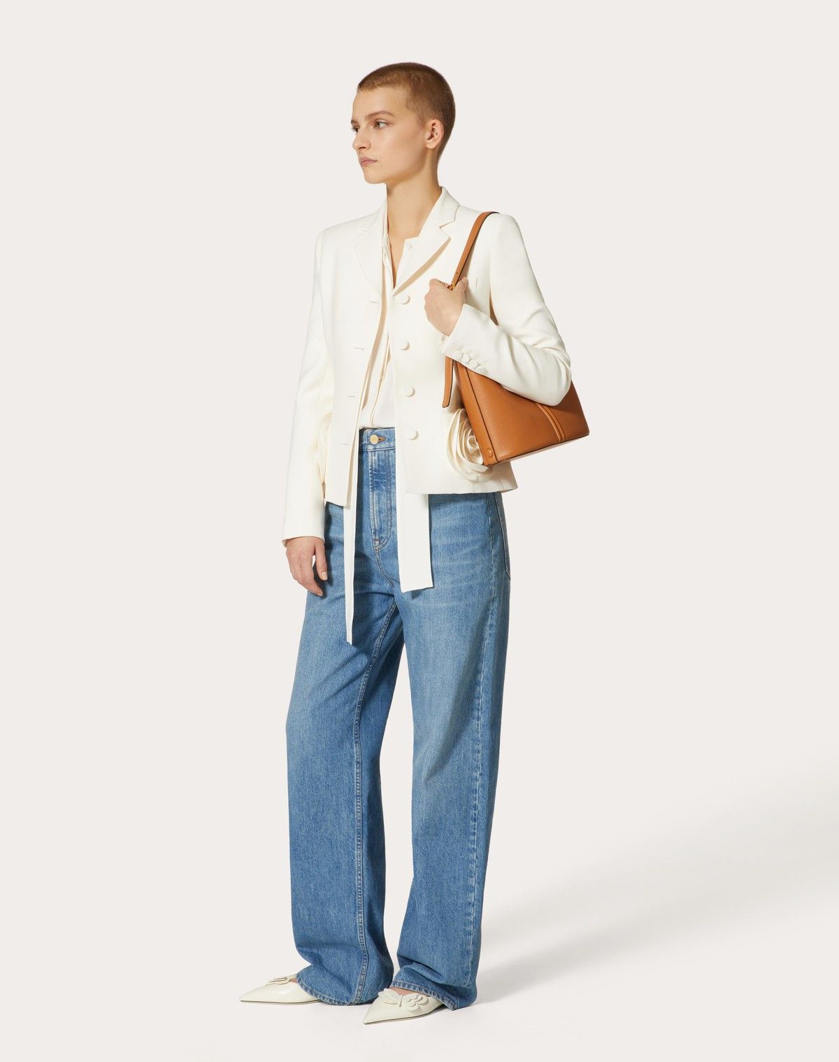 Valentino o1s1wg110525 Crepe Couture Jacket in White Size XS / US 0-2 / IT 36-38 - 3 Thumbnail