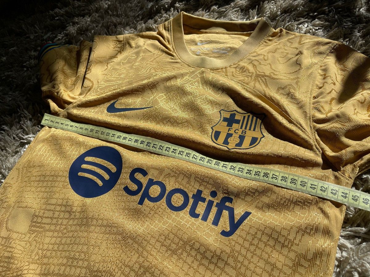 Nike Barcelona 2022 2023 Away Match Football Shirt Nike Jersey XS Size US XS / EU 42 / 0 - 13 Thumbnail