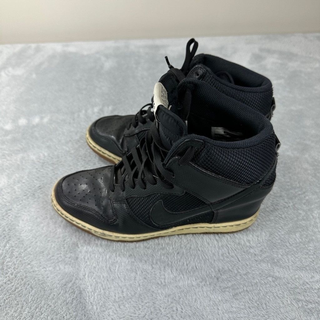 Nike Nike Women Sz 9.5 US/7 UK/41 EU Dunk Sky Hi Black Essential Size US 9.5 / IT 39.5 - 11 Thumbnail