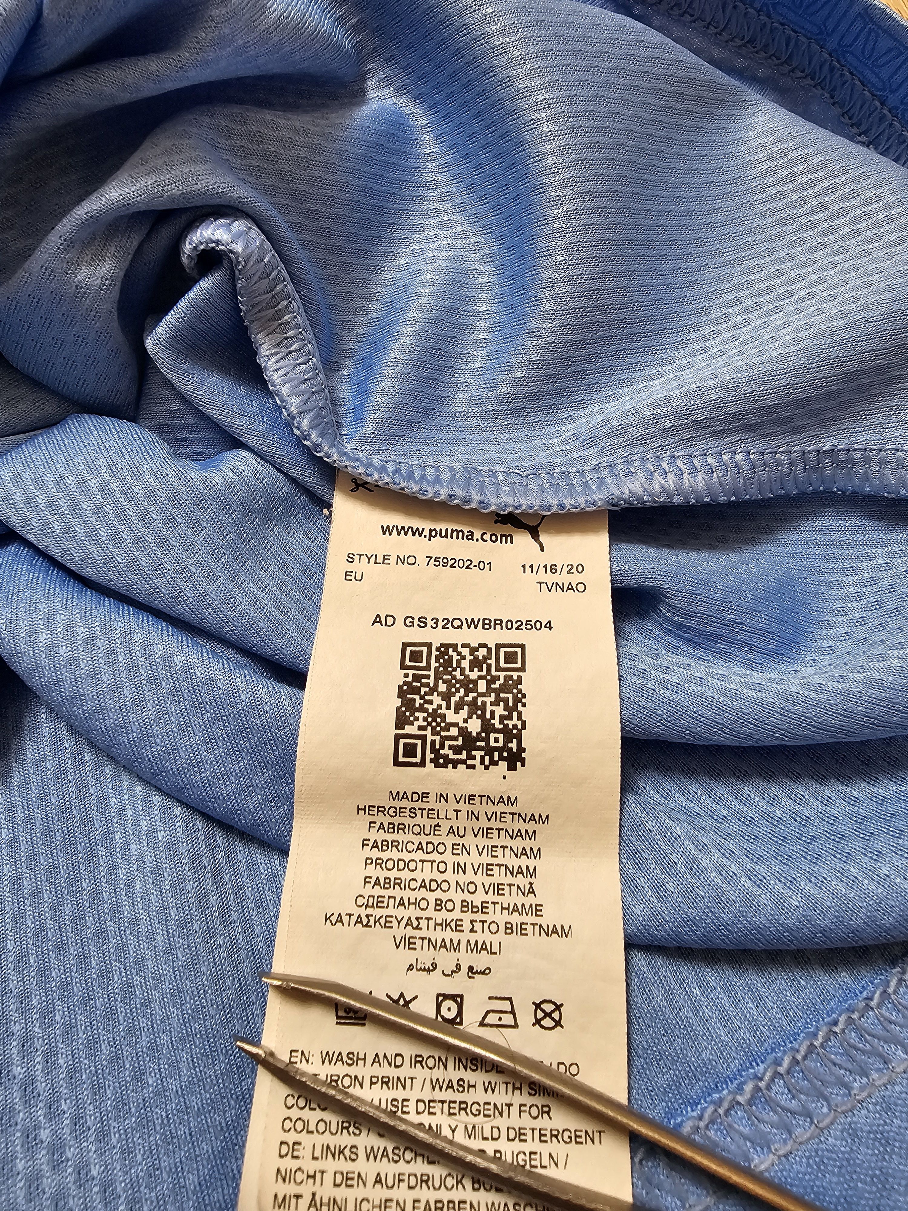 Puma MANCHESTER CITY 2021 2022 HOME FOOTBALL SHIRT SOCCER JERSEY Size US S / EU 44-46 / 1 - 10 Thumbnail