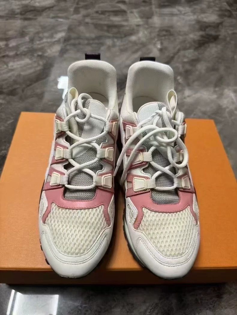Louis Vuitton Louis Vuitton White run away sneakers Size US 6 / IT 36 - 2 Thumbnail
