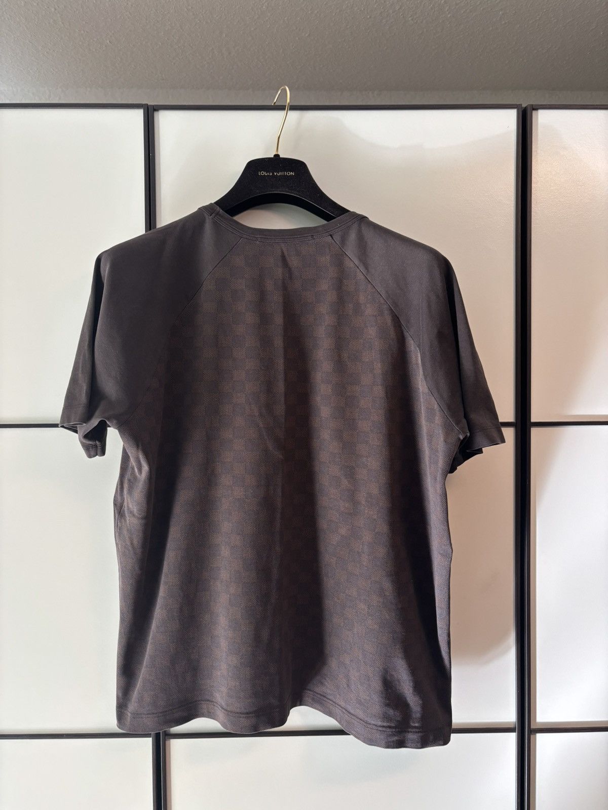 Louis Vuitton Louis Vuitton Brown Damier Print T-Shirt Size US XL / EU 56 / 4 - 2 Thumbnail