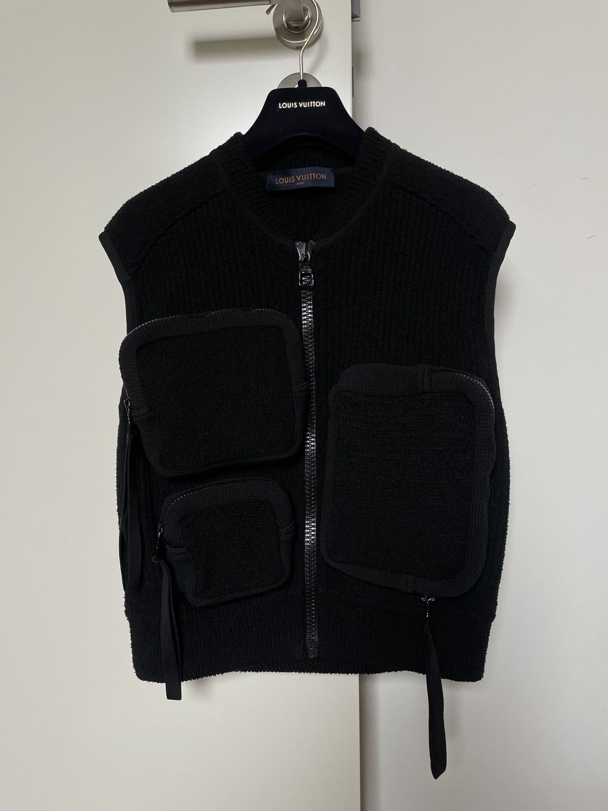 Louis Vuitton Louis vuitton x Virgil abloh Multi Pocket 3D vest Black Size US S / EU 44-46 / 1 - 1 Thumbnail