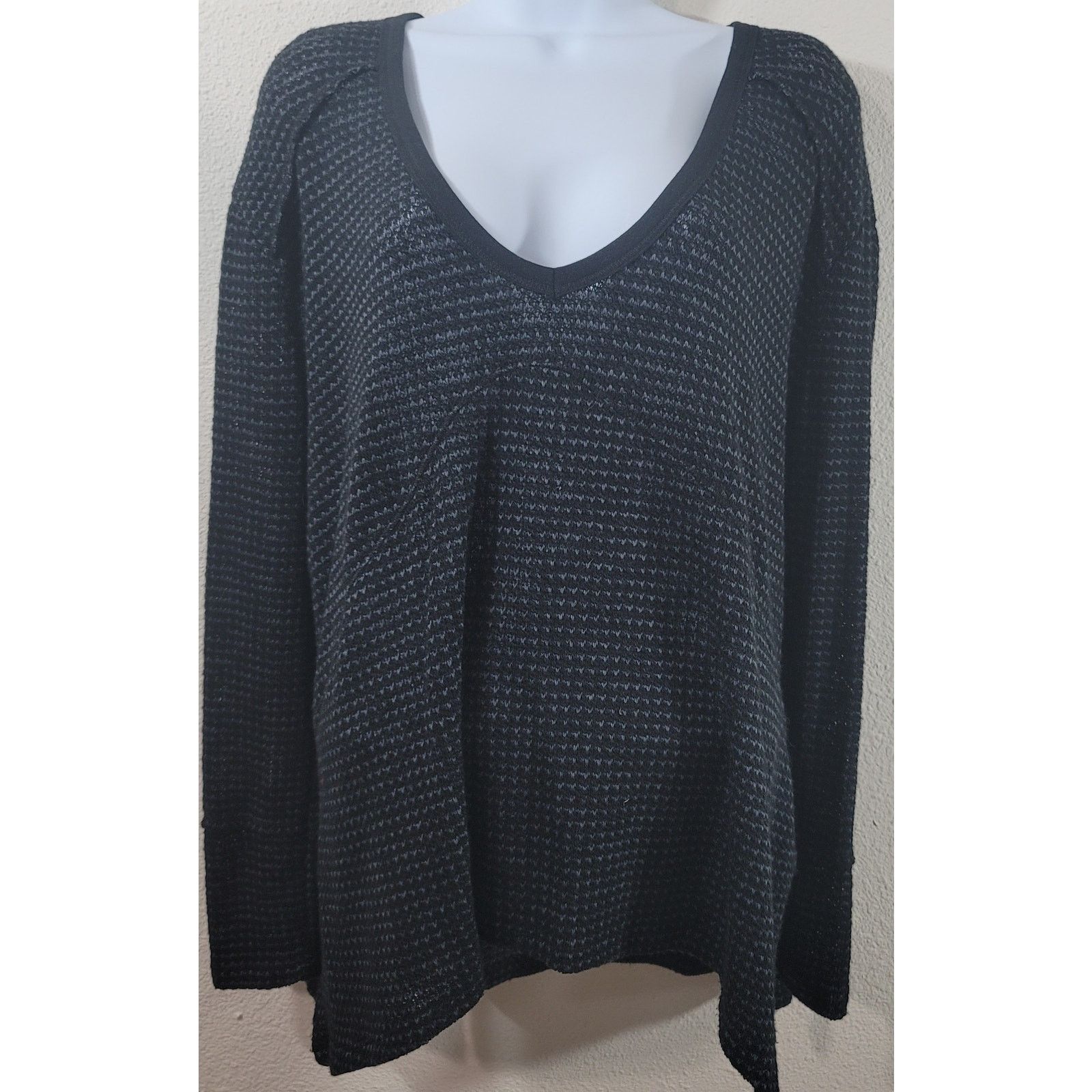 Other Poof Black Gray Marled Loose Knit V Neck Top Large Flowy Size L / US 10 / IT 46 - 1 Thumbnail