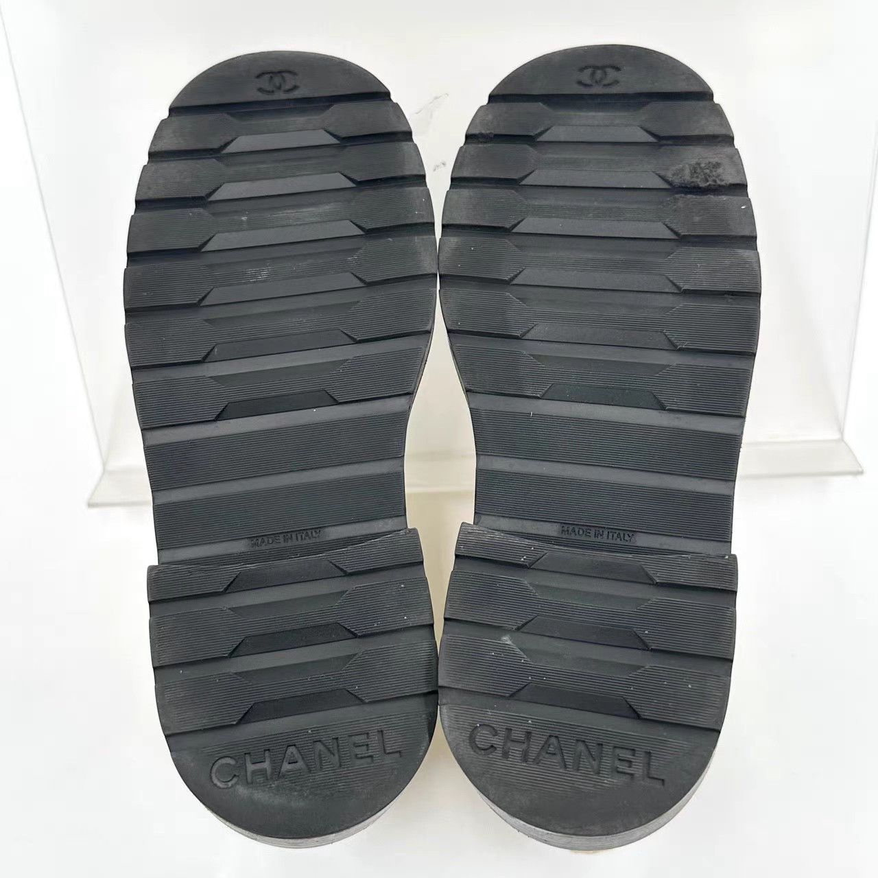 Chanel Chanel Quilted CC Logo Black & White Combat Boots K12 Size US 5 / IT 35 - 7 Thumbnail