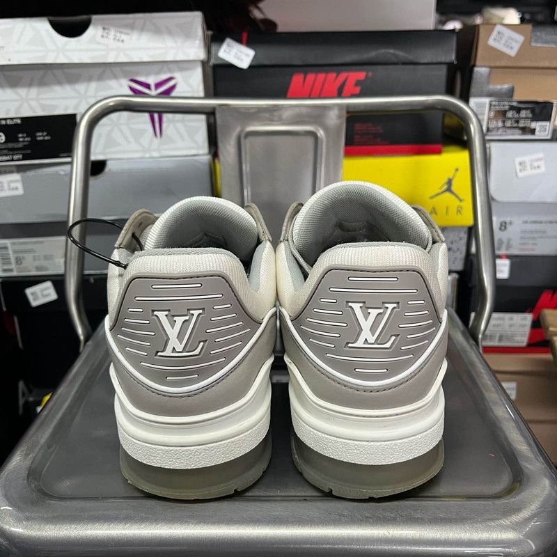 Louis Vuitton Louis Vuitton Classic Print Fashion Sneakers for Men -2508 Size US 8 / EU 41 - 3 Thumbnail