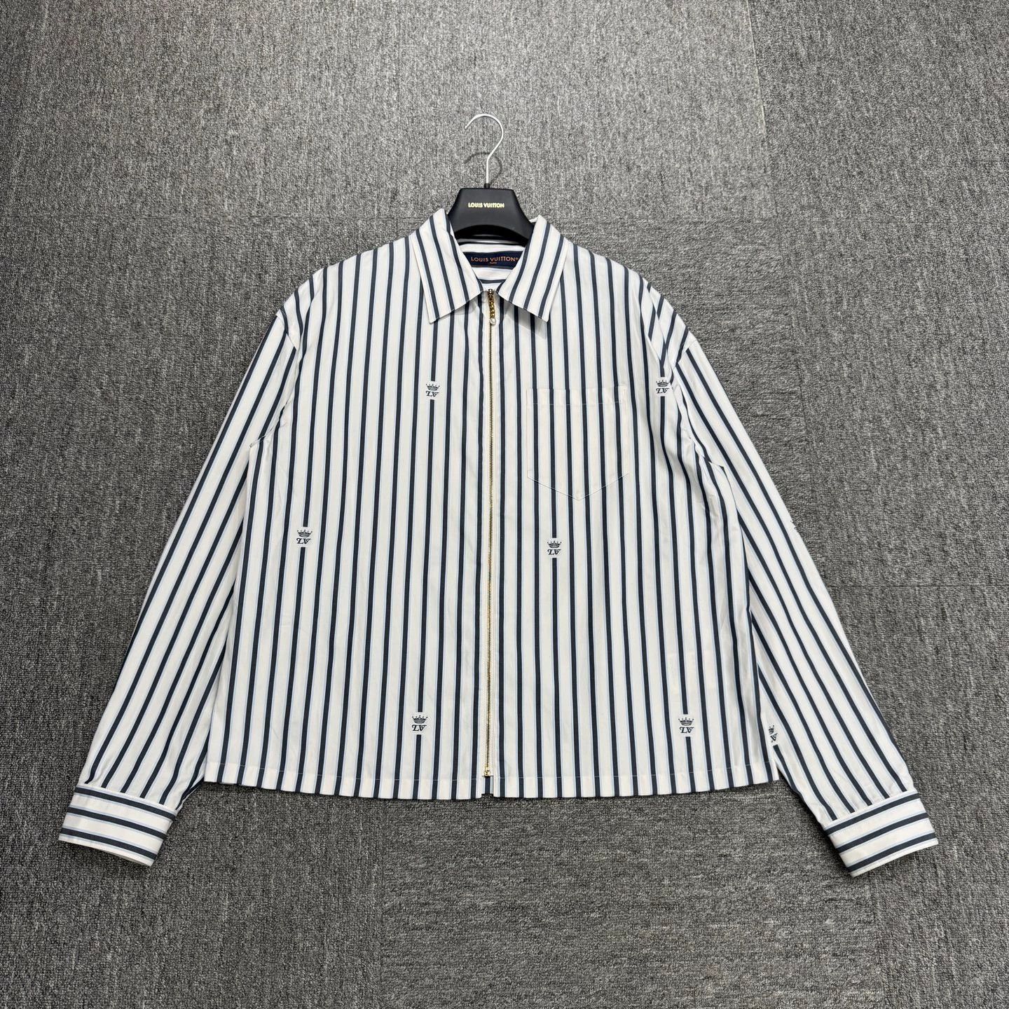 Louis Vuitton Striped Zip-Front Long Sleeve Shirt Size US S / EU 44-46 / 1 - 1 Thumbnail