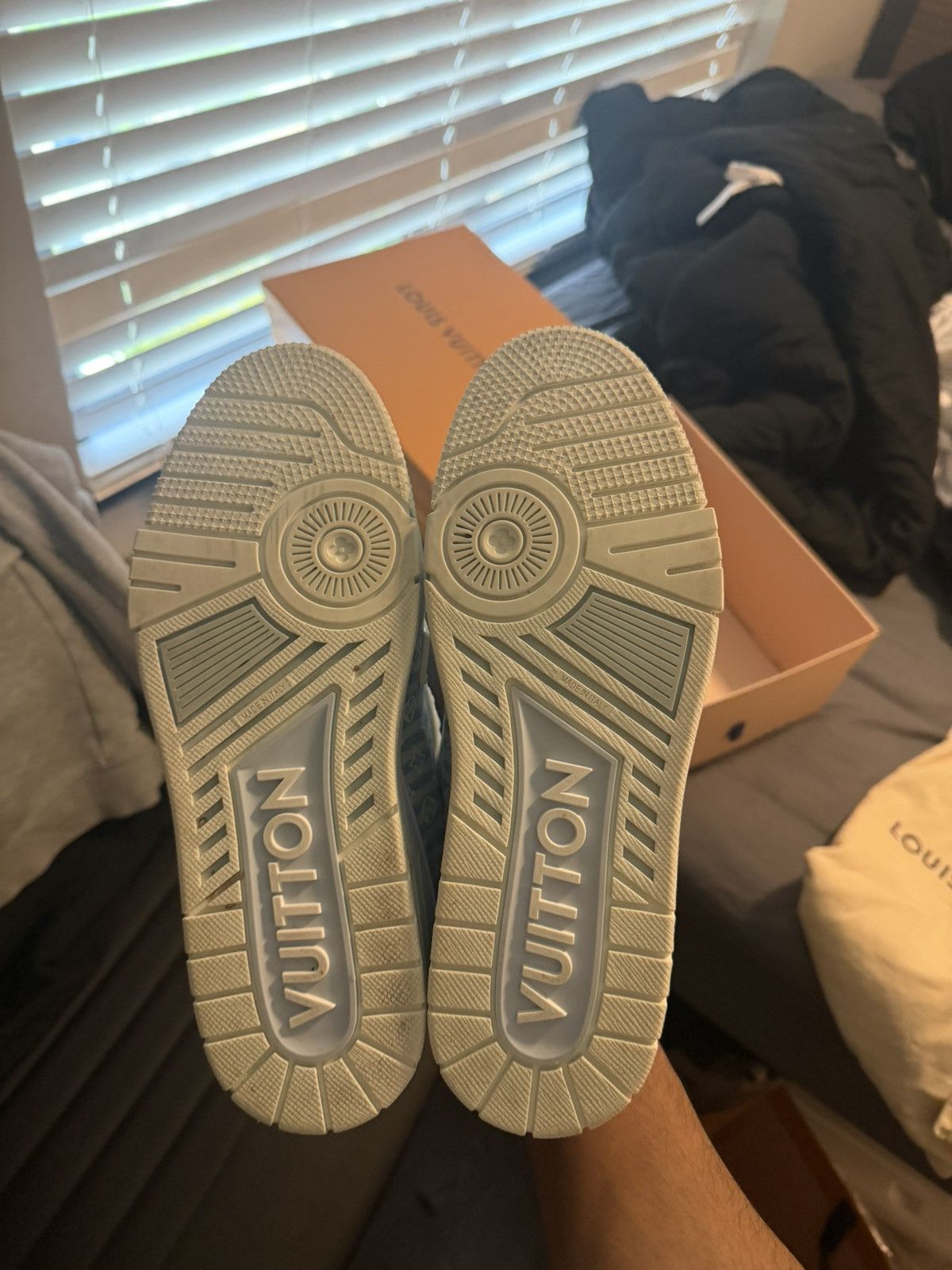 Louis Vuitton Louis Vuitton lowtop Sneakers Size US 7 / EU 40 - 4 Thumbnail