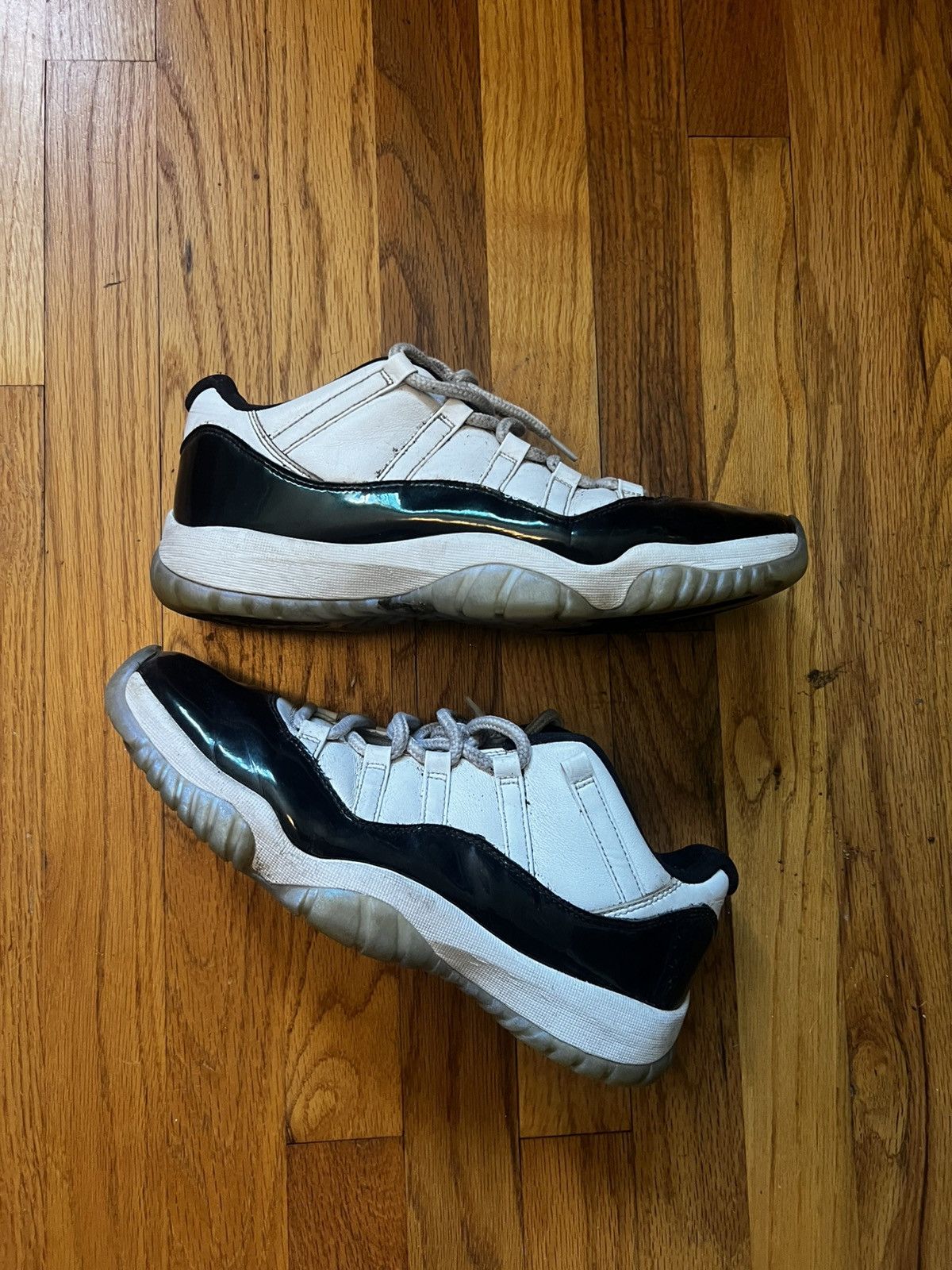 Jordan Brand Jordan 11 low Emerald size 10 Size US 10 / EU 43 - 1 Thumbnail