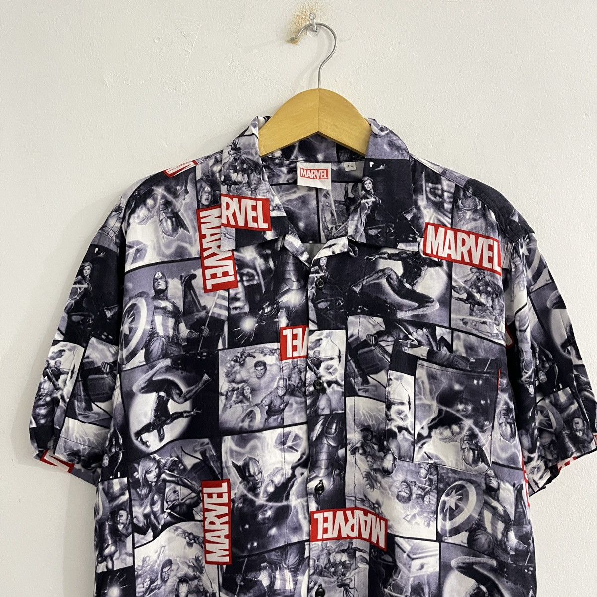 Marvel Comics Marvel Japan AOP Button Up Size US L / EU 52-54 / 3 - 2 Thumbnail